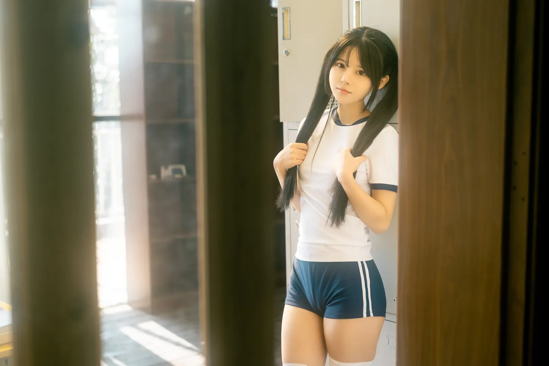 rua阮阮 – 春の更衣室-体操服 [47P] - 秀人网免费无水印在线套图写真