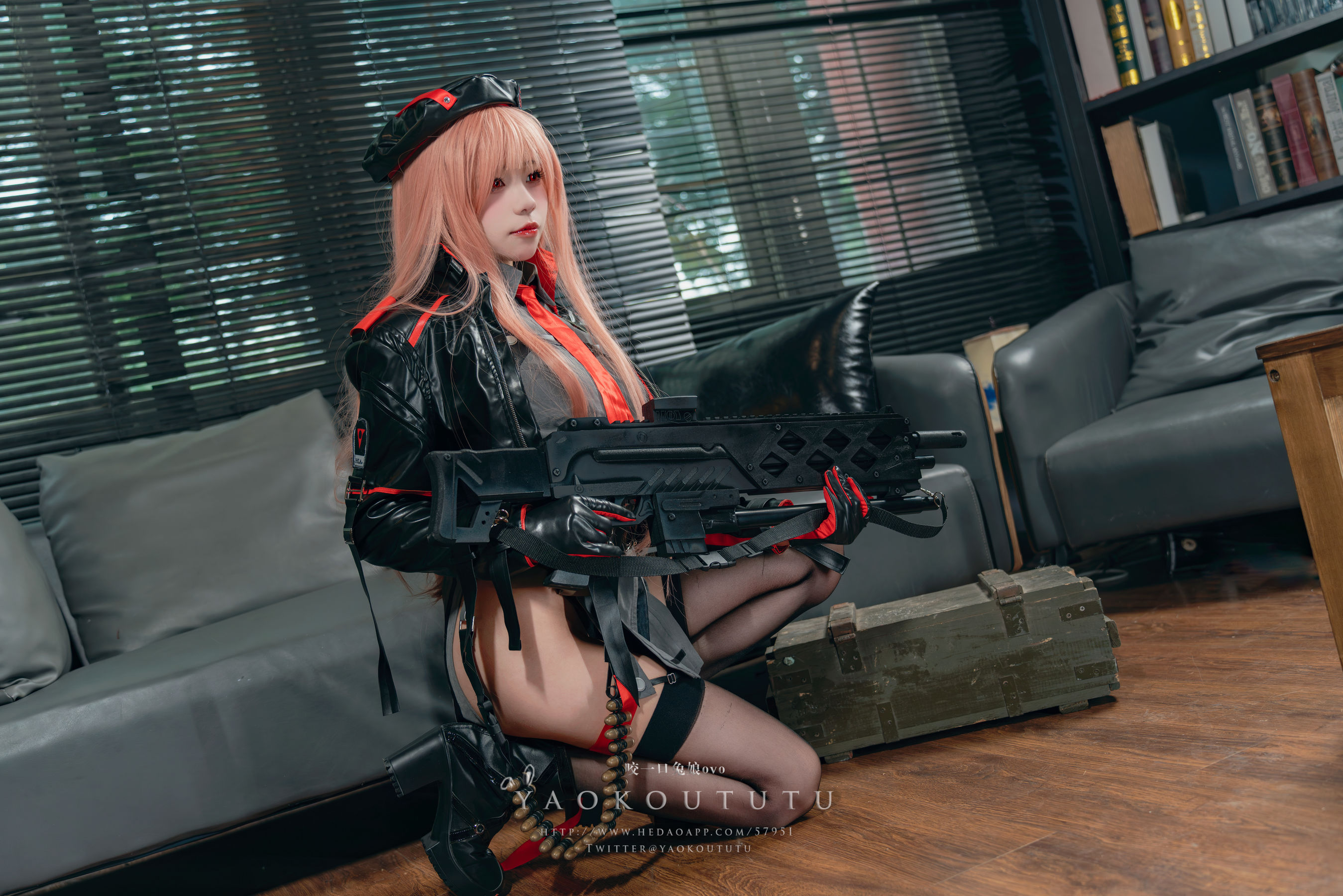 咬一口兔娘 – 拉毗咨询时间 [51P] - 秀人网免费无水印在线套图写真