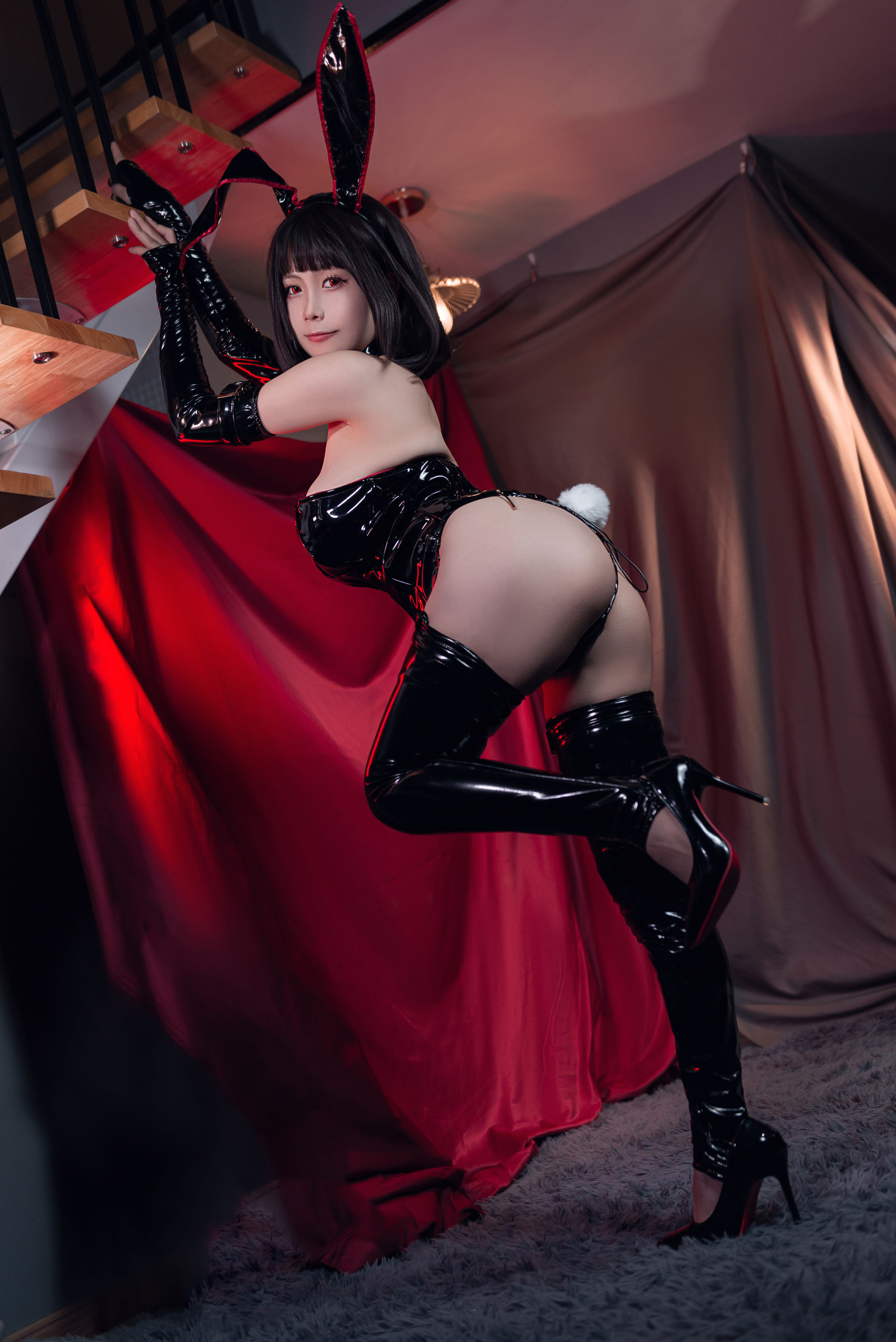 末夜787 – 黑色漆皮兔女郎 [28P] - 秀人网免费无水印在线套图写真