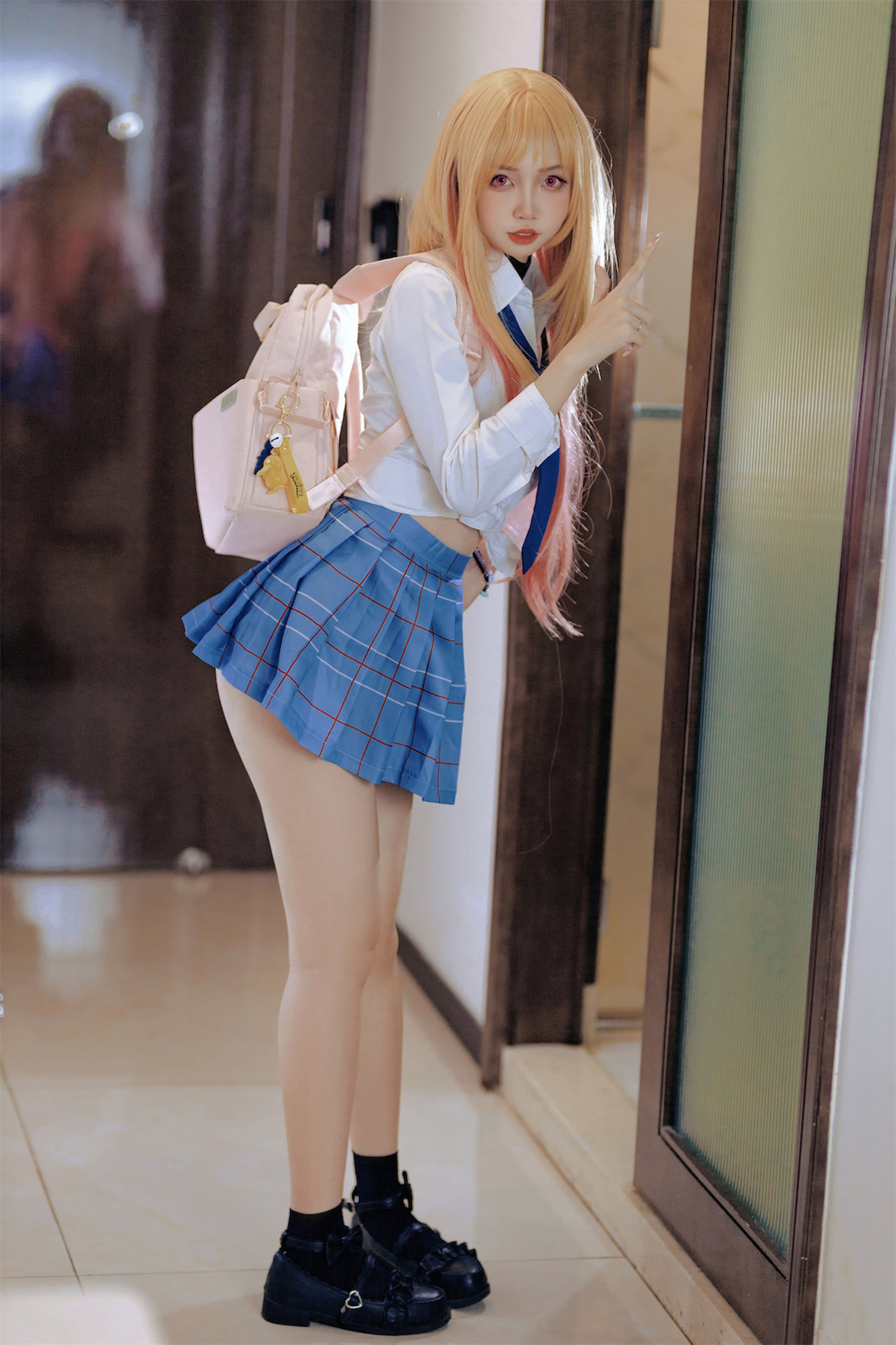 洛桑w伊梓 – 喜多川海梦 [32P] - 秀人网免费无水印在线套图写真