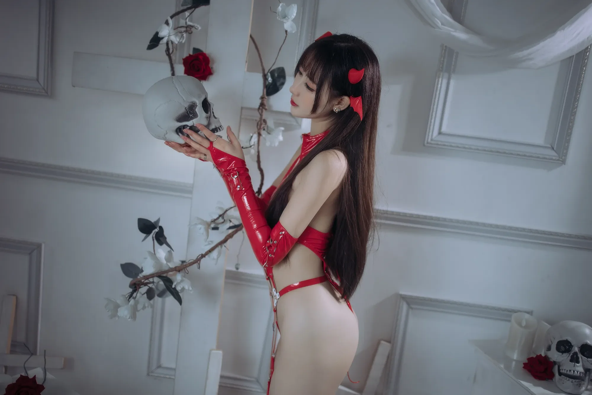 羽生三未 – 红色胶衣小恶魔 [65P] - 秀人网免费无水印在线套图写真