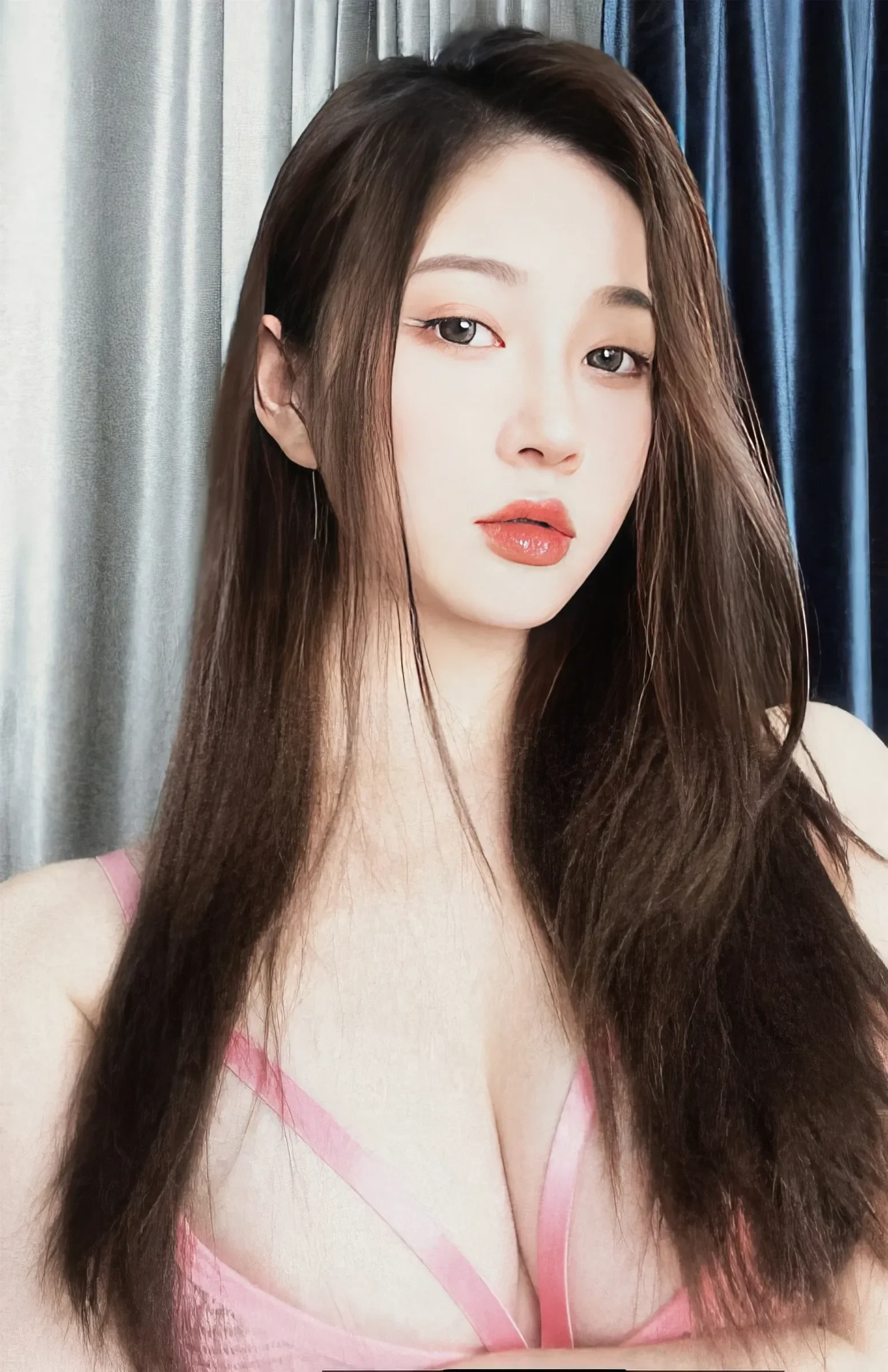 年年Nnian – 粉色内衣 自摄 [45P] - 秀人网免费无水印在线套图写真