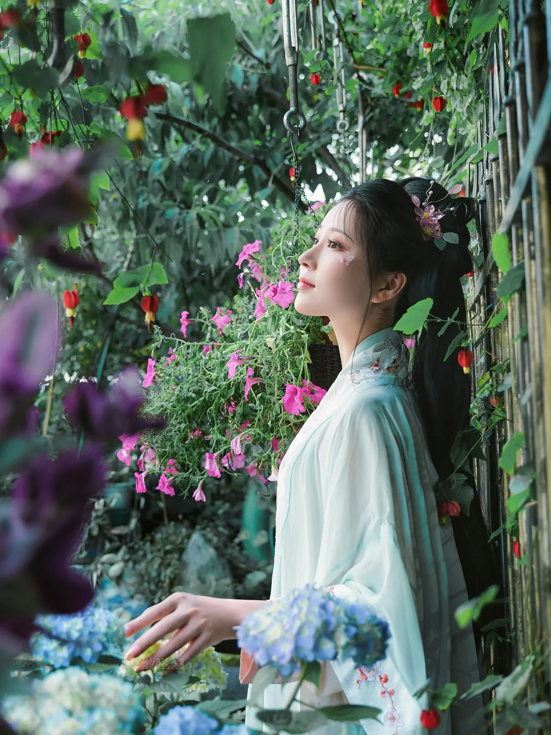 年年Nnian – 花间集 [39P] - 秀人网免费无水印在线套图写真