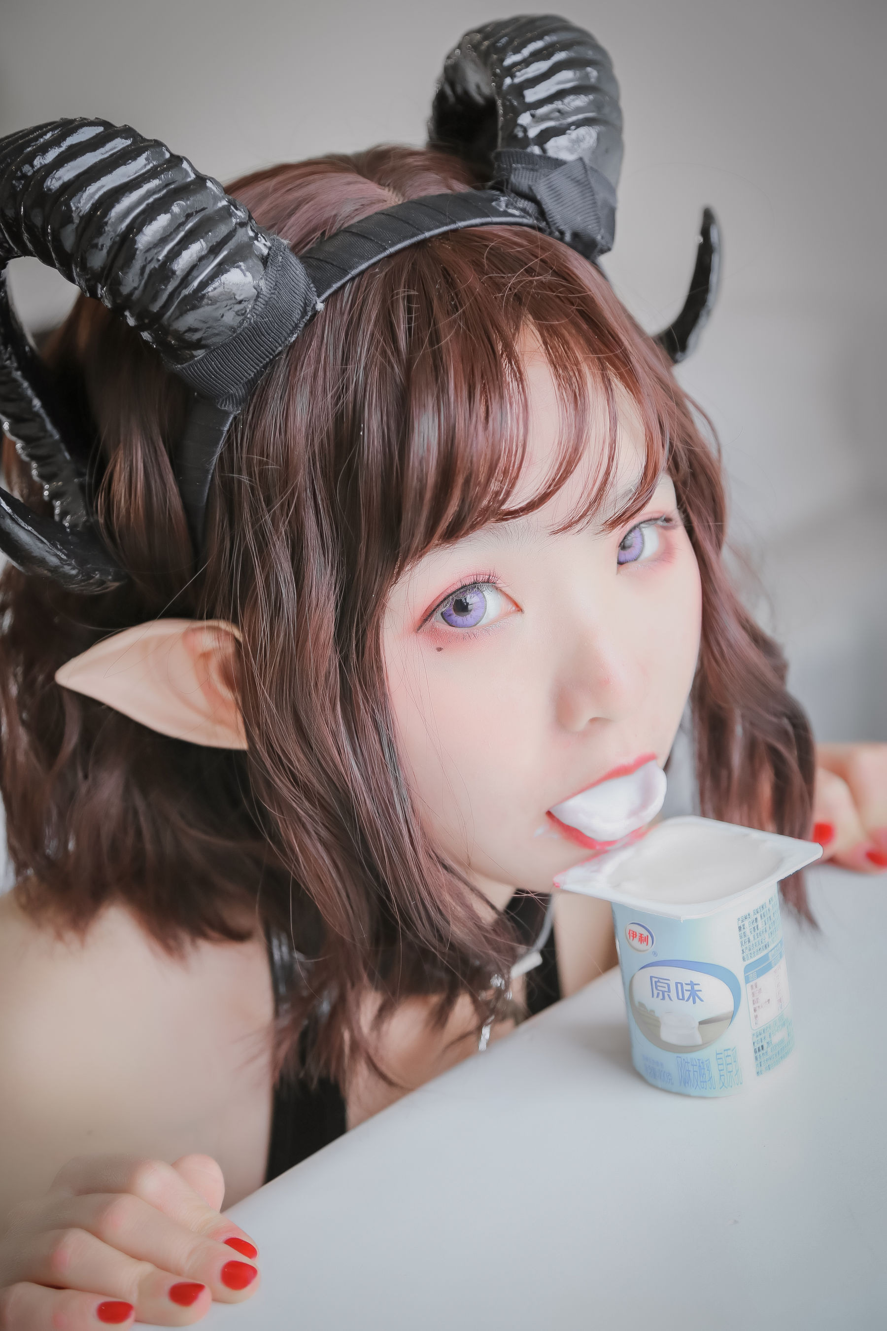 萌妹是青水 – 酸奶 [12P] - 秀人网免费无水印在线套图写真