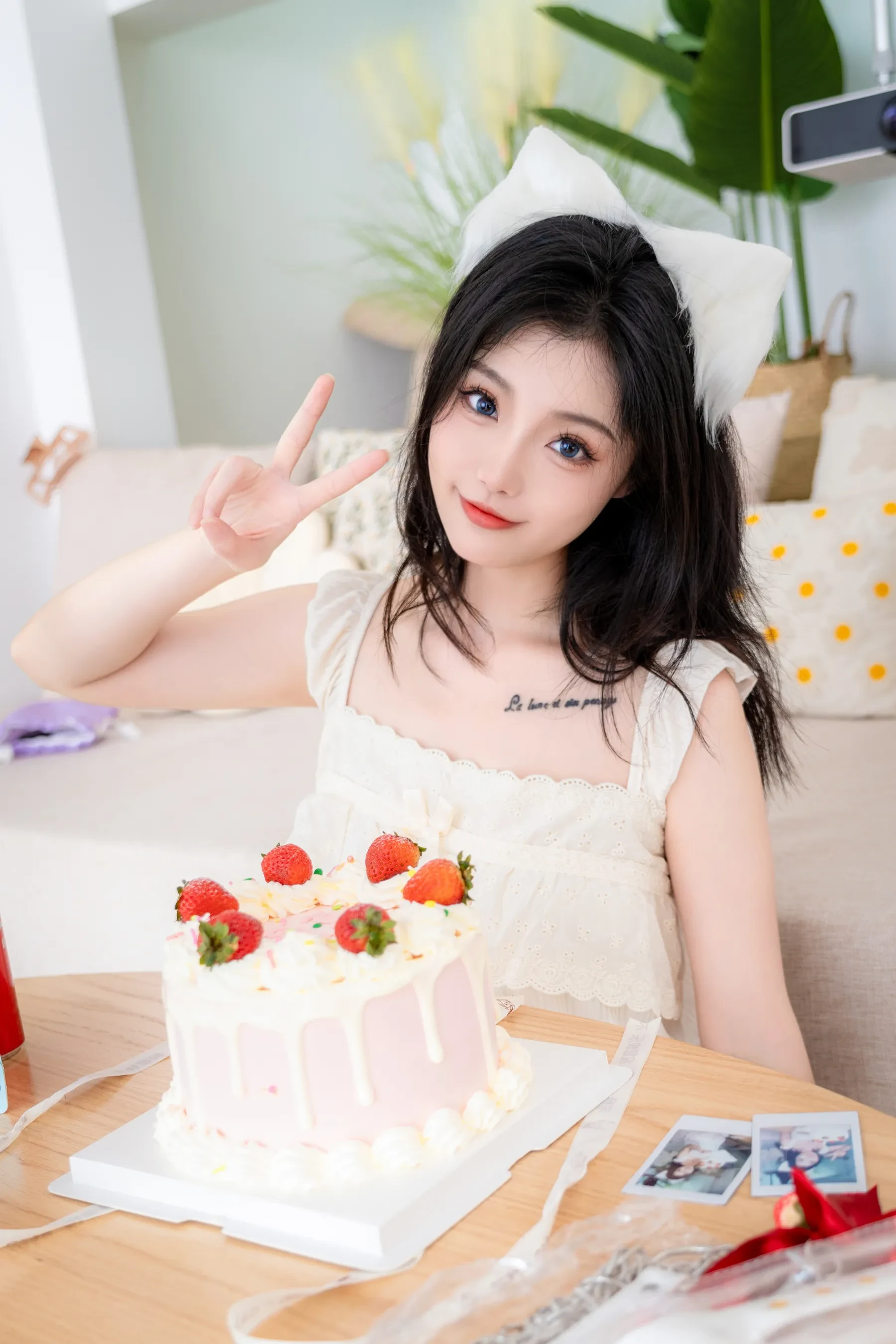 桃良阿宅 – 蛋糕 [34P] - 秀人网免费无水印在线套图写真