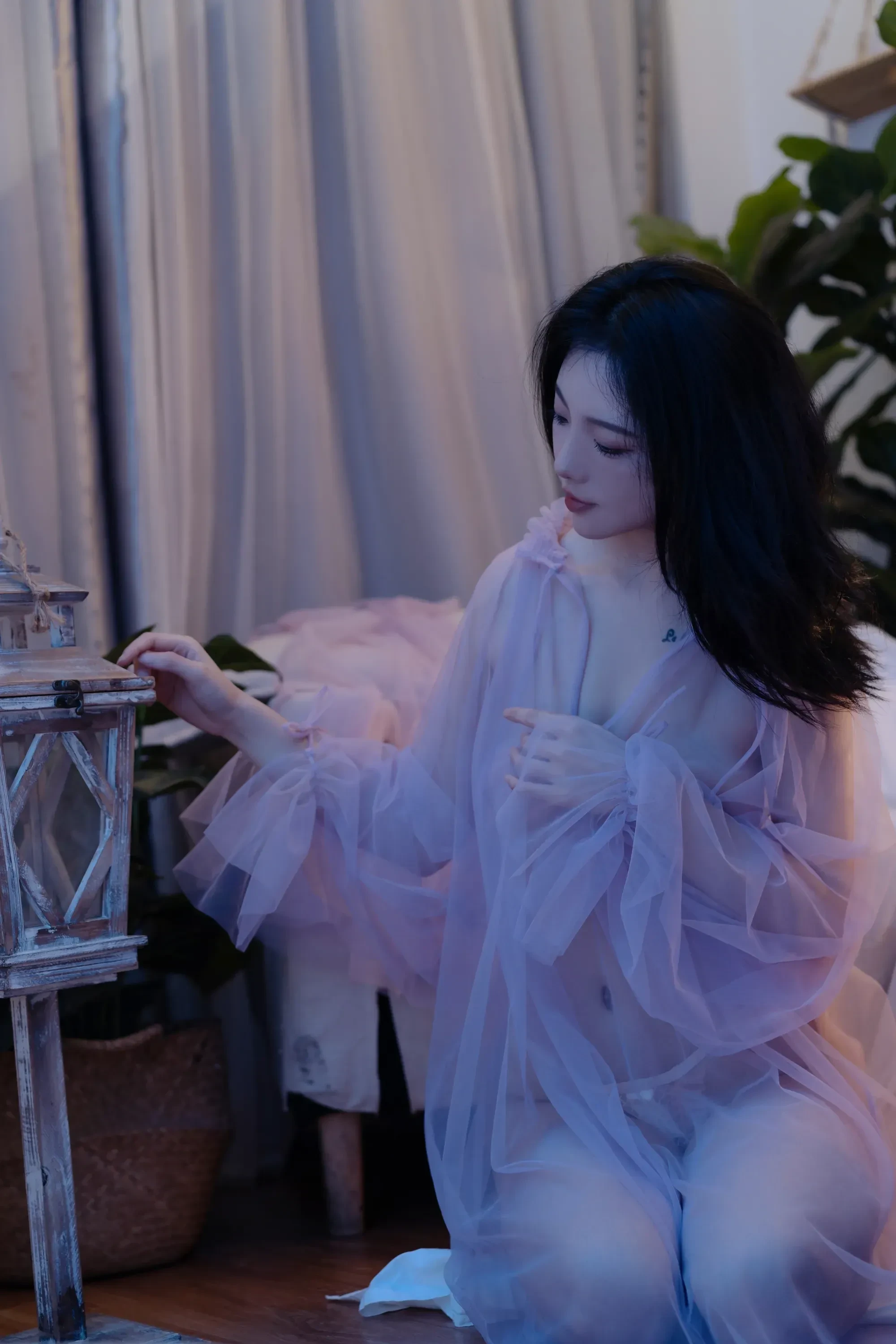 桃良阿宅 – 紫纱裙 [25P] - 秀人网免费无水印在线套图写真