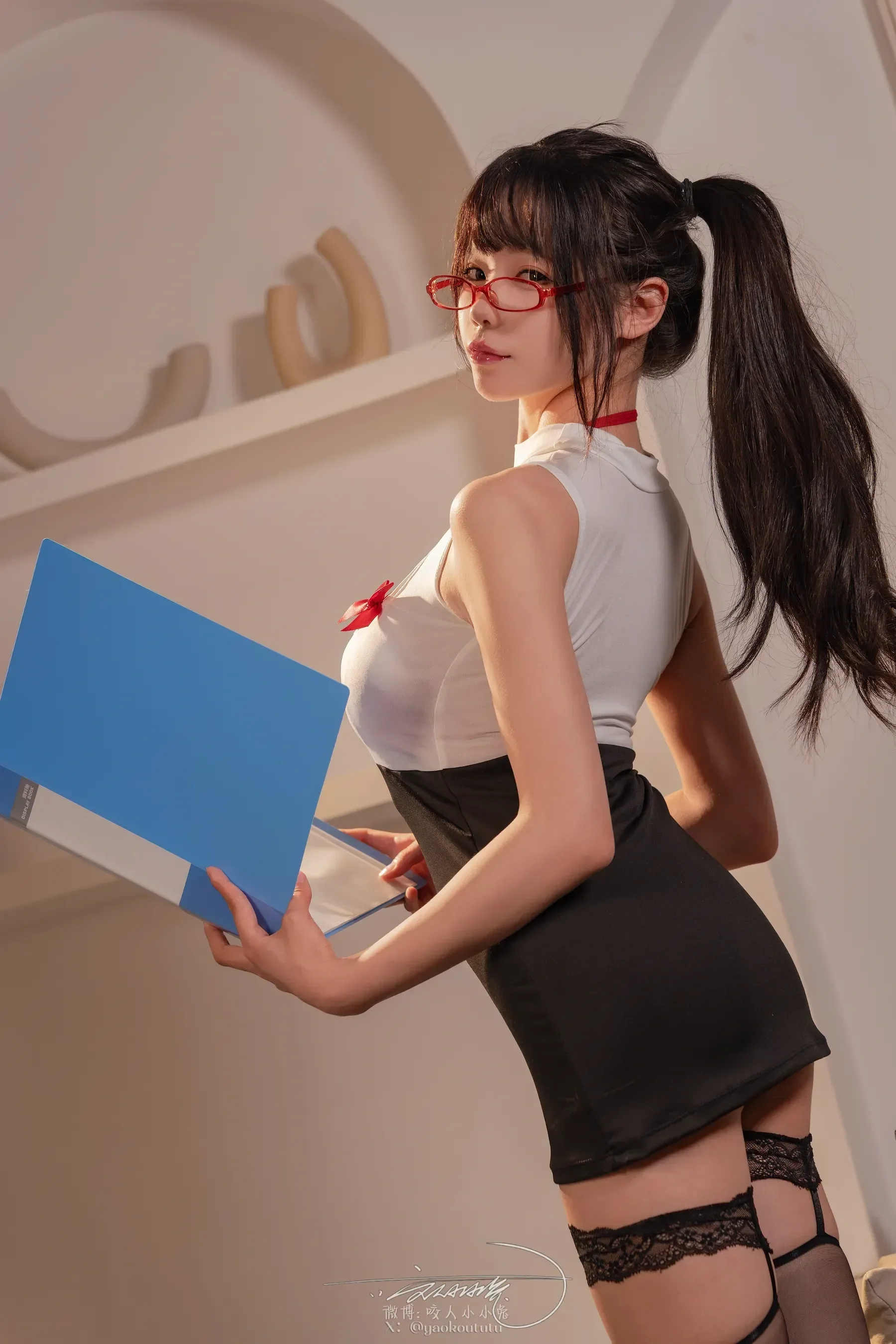 咬一口兔娘 – 家庭教师私授课 [42P] - 秀人网免费无水印在线套图写真