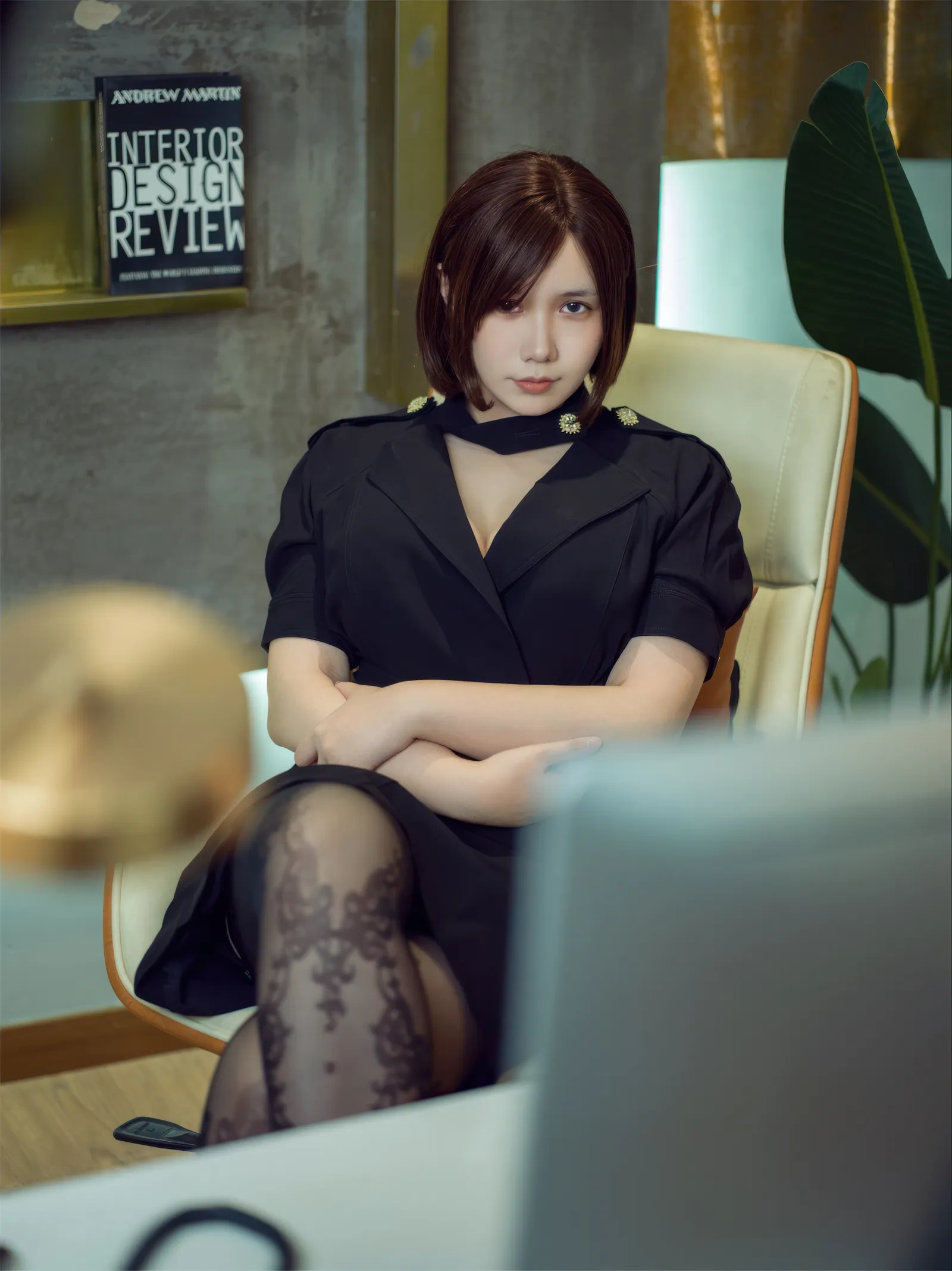 麻花麻花酱 – OL办公室女上司 [42P] - 秀人网免费无水印在线套图写真