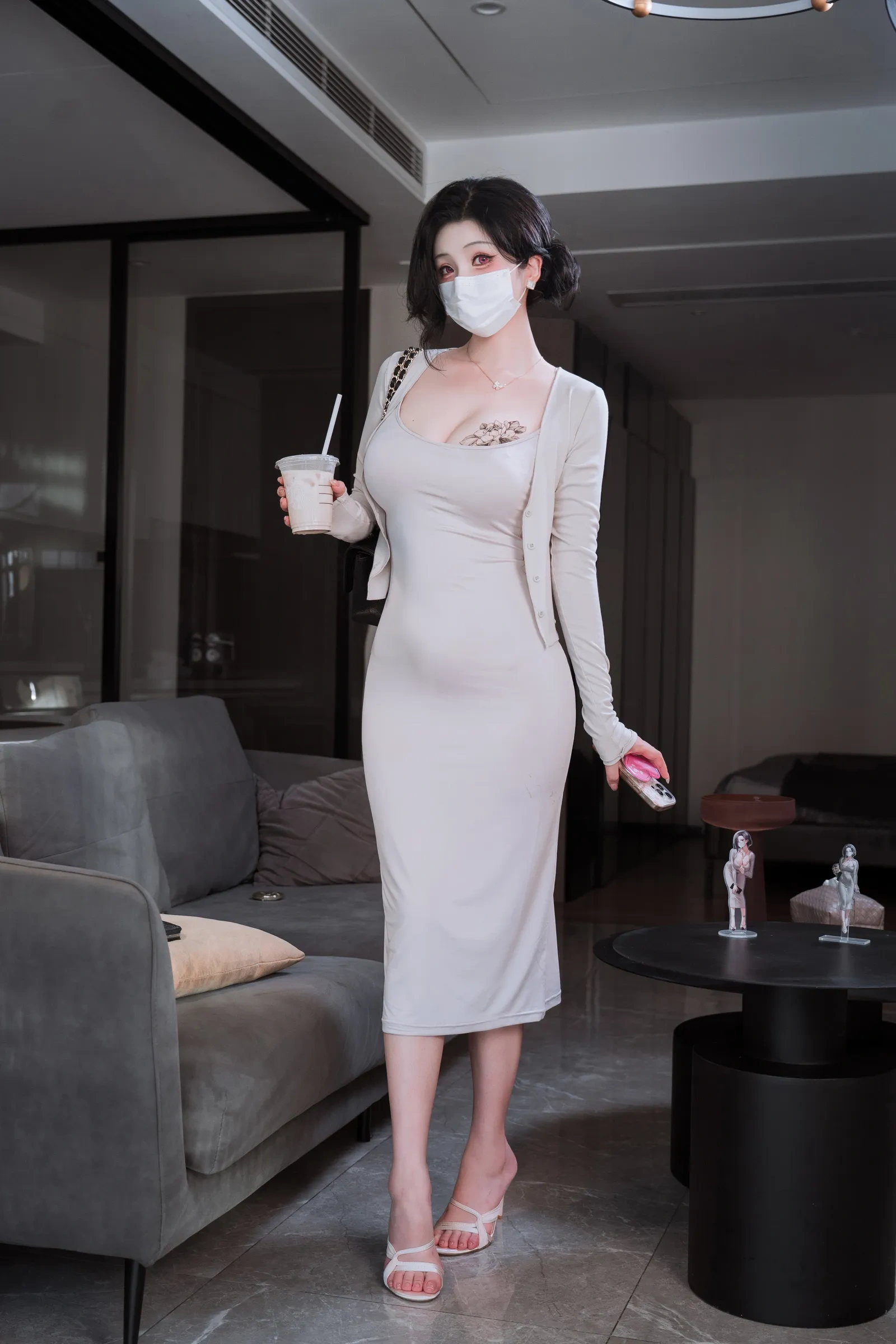 rioko凉凉子 – 邻居家的大姐姐 [58P] - 秀人网免费无水印在线套图写真