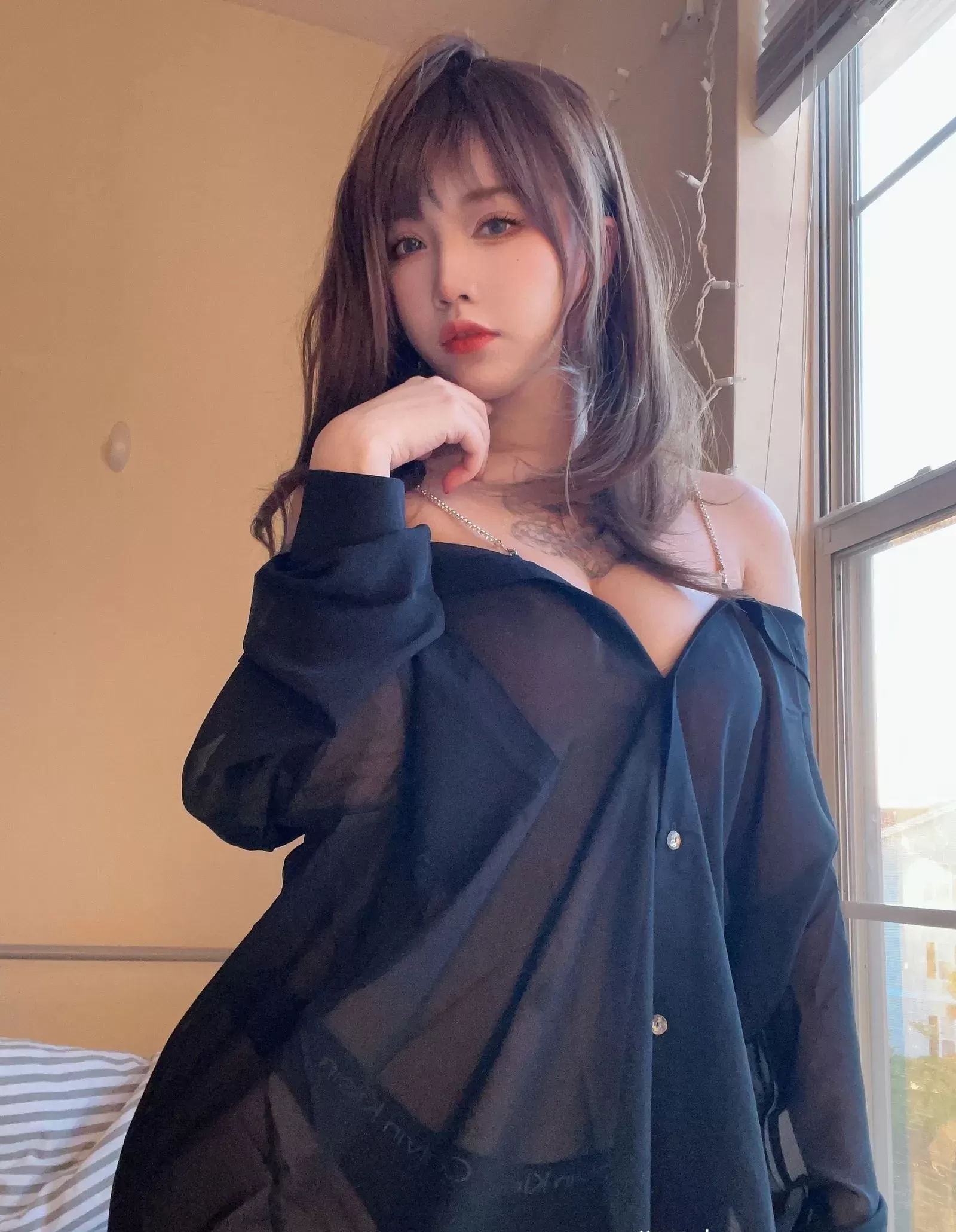 狐洛洛子 – 居家女友 [24P] - 秀人网免费无水印在线套图写真