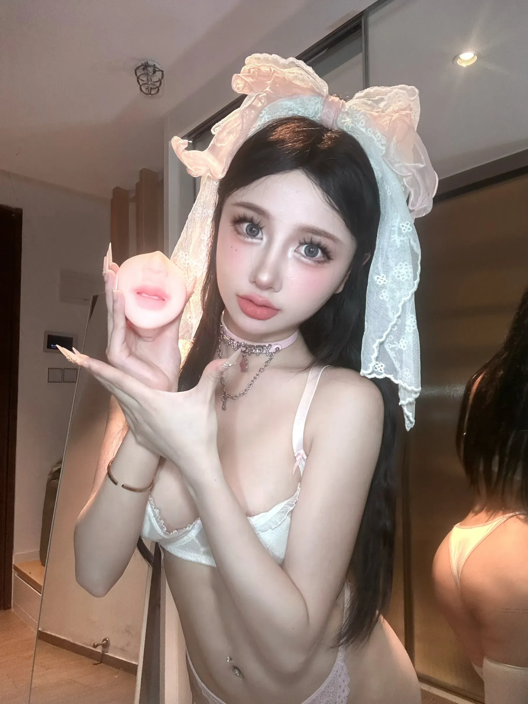 您的蛋蛋 – 唇膜 [37P] - 秀人网免费无水印在线套图写真