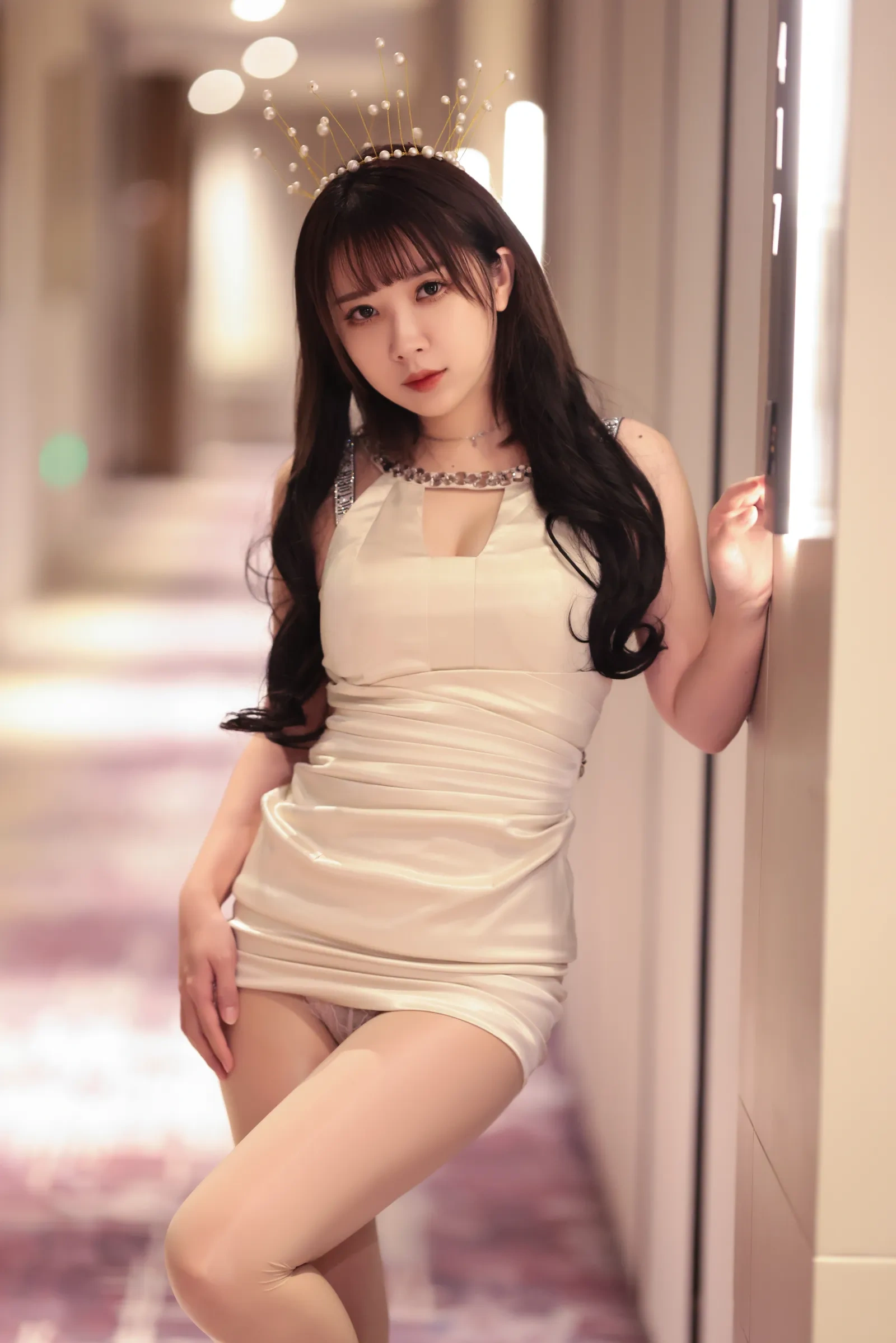 小女巫露娜 – 无内肉丝 [80P] - 秀人网免费无水印在线套图写真