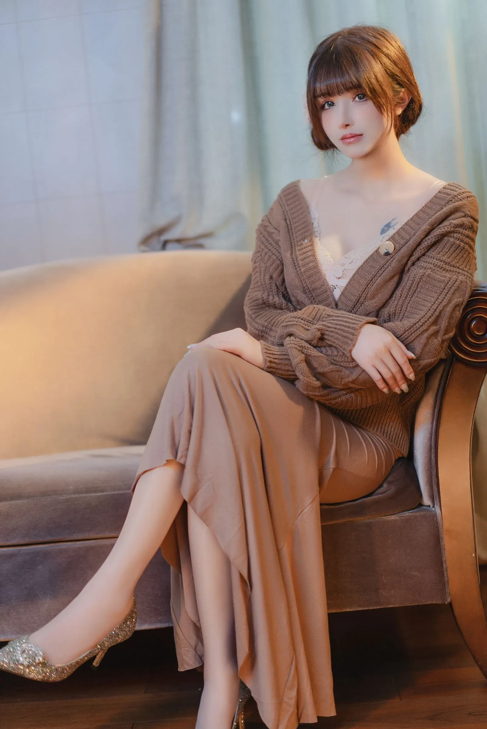 鹿八岁baby – 无法拒绝的要挟 [121P] - 秀人网免费无水印在线套图写真