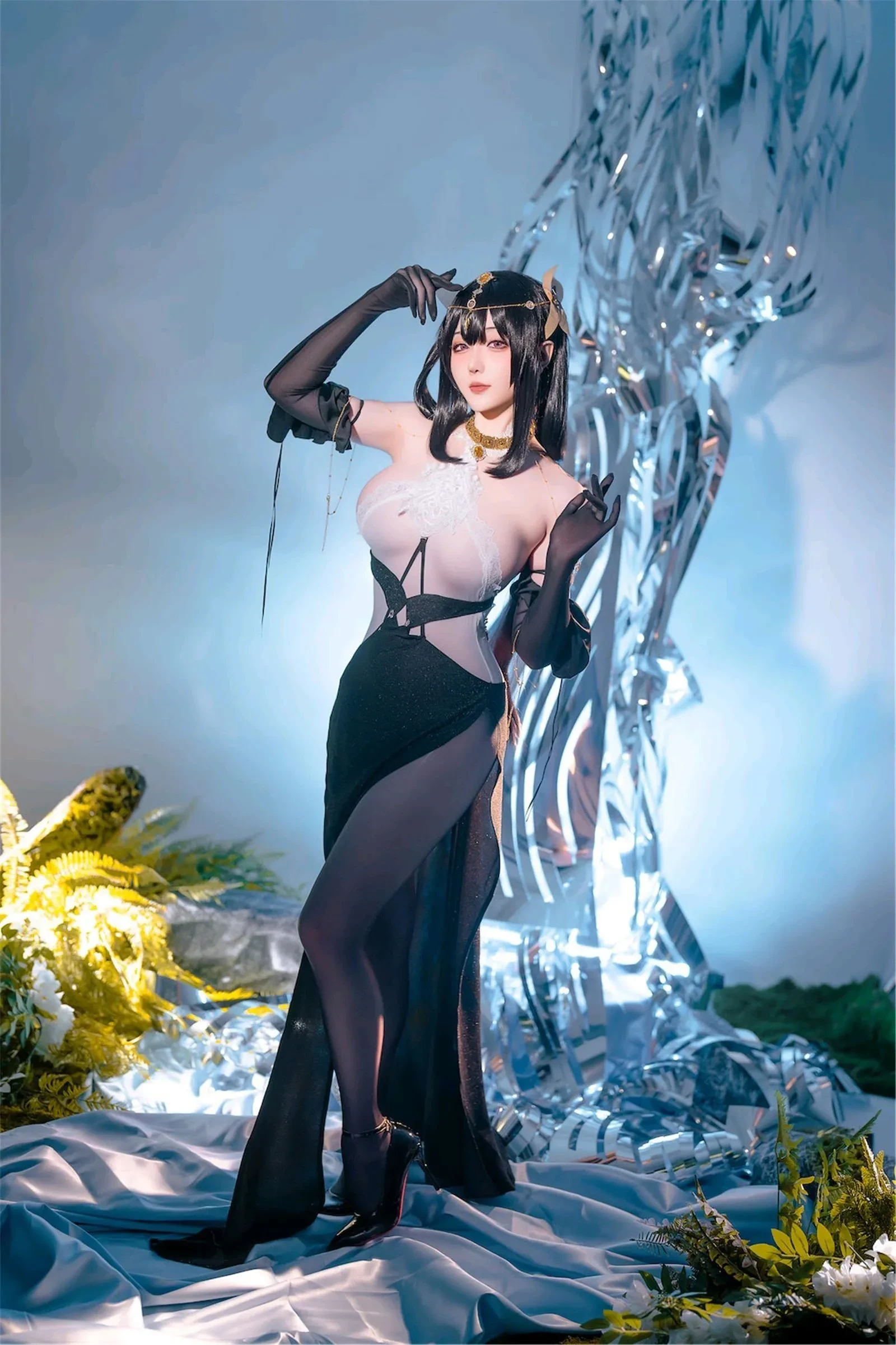 星之迟迟 – 镇海 潋滟水色 [35P] - 秀人网免费无水印在线套图写真