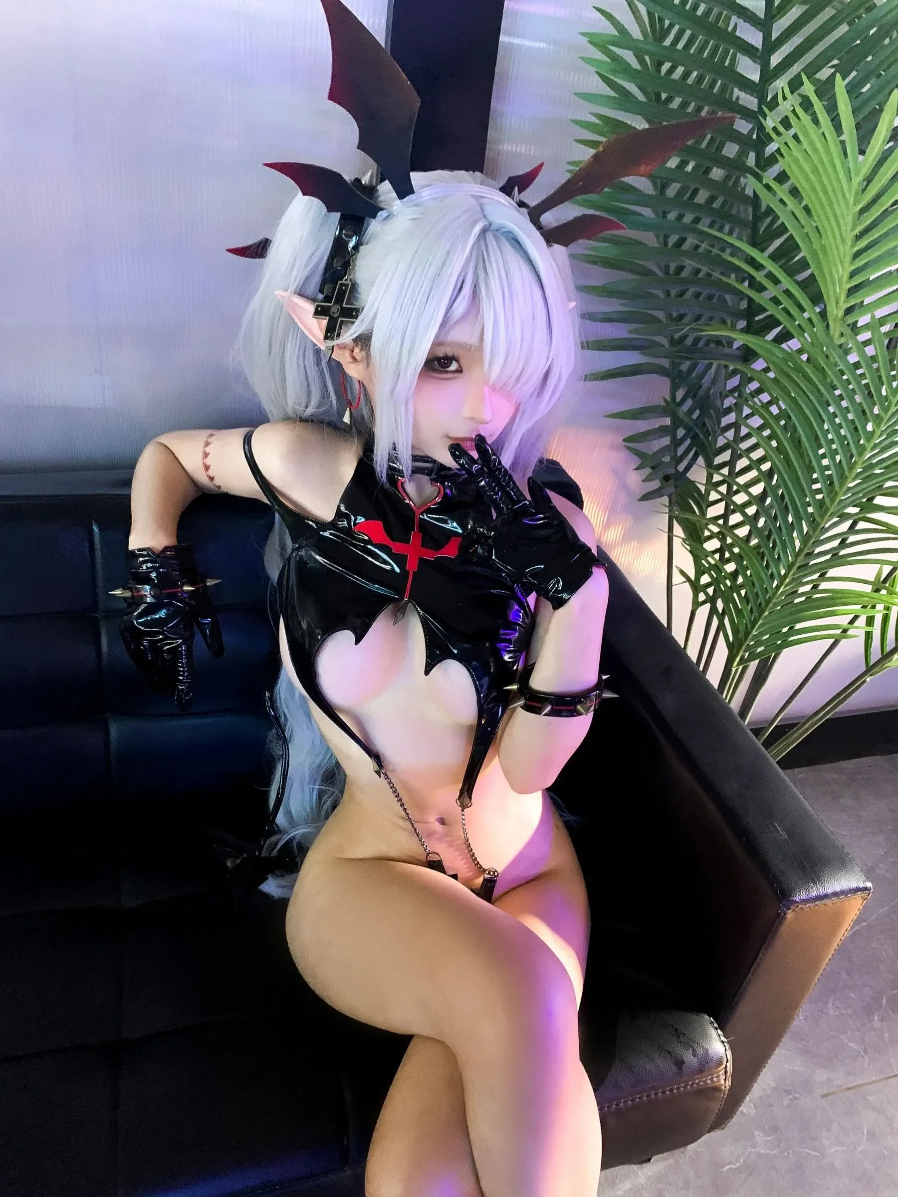 蠢沫沫 – 银镜伊织 · 花絮 [53P] - 秀人网免费无水印在线套图写真