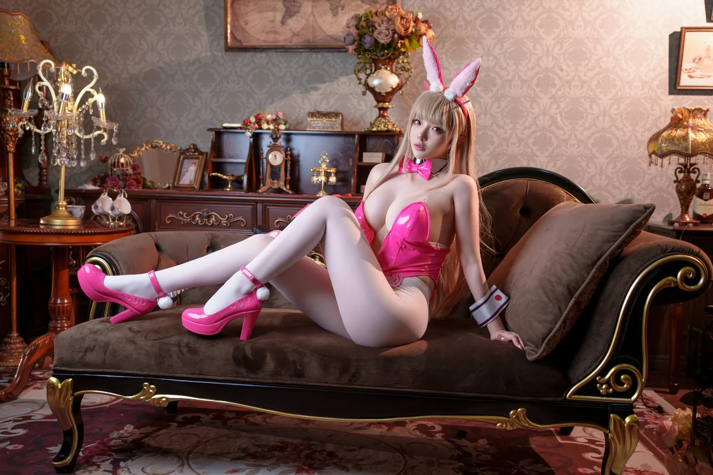 雯妹不讲道理 - Nikke 毒蛇 兔女郎 [37P] - 秀人网免费无水印在线套图写真