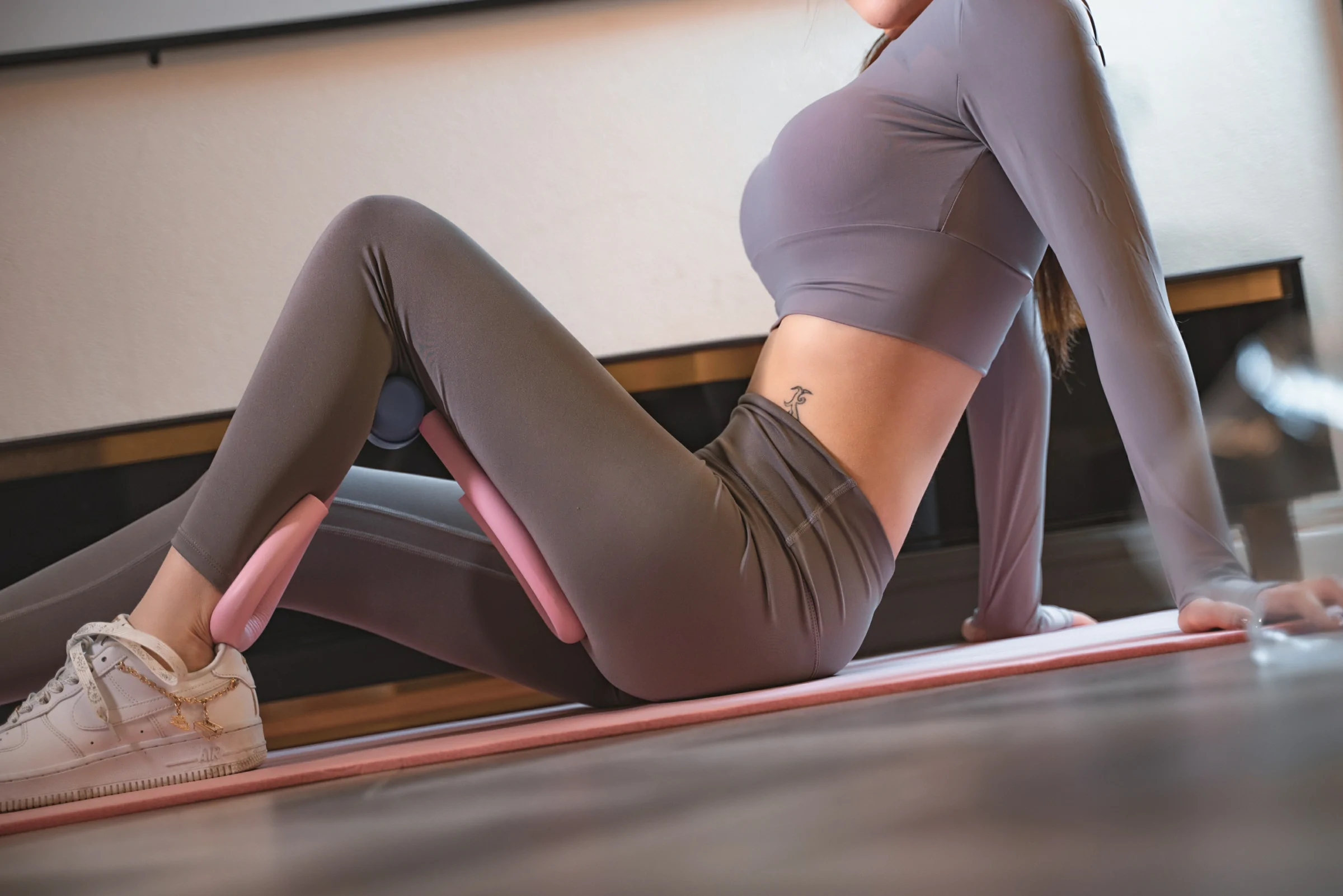 蜜蜜子 &#8211; 定制健身后 - 秀人网免费无水印在线套图写真