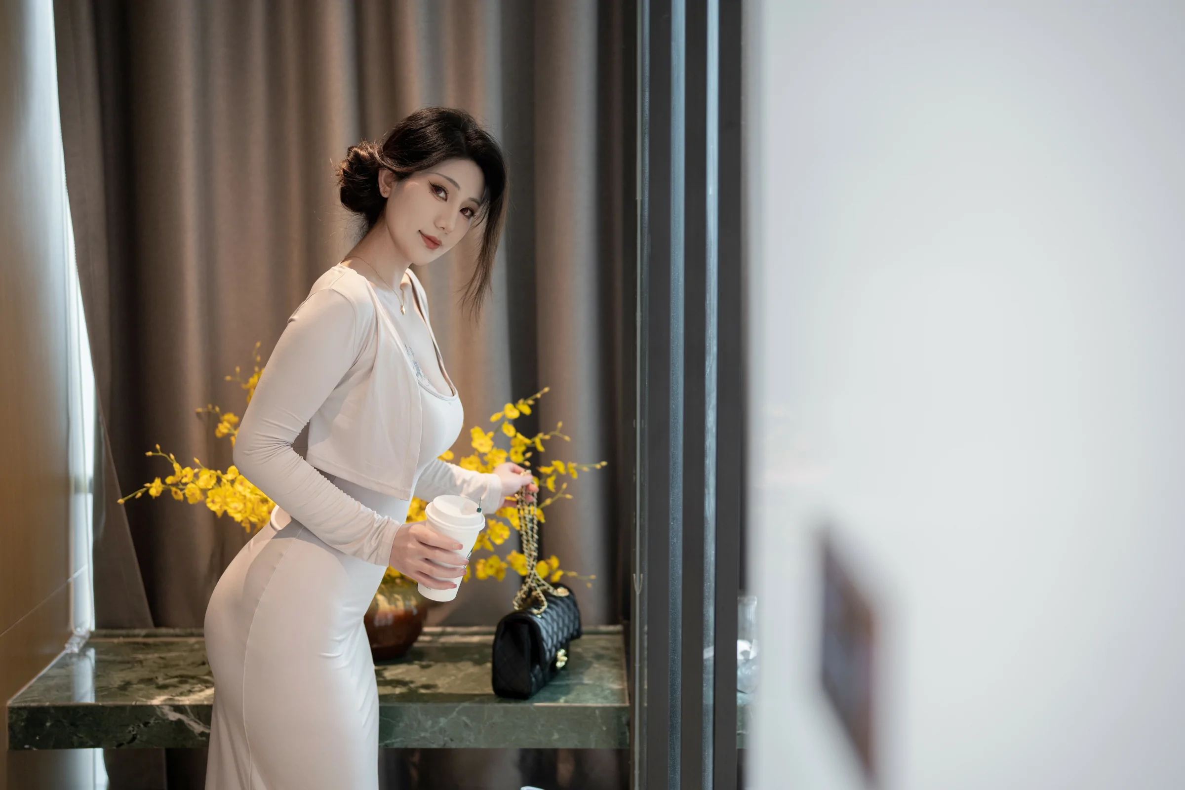 星澜是澜澜叫澜妹呀 &#8211; 都市之夜 [76P] - 秀人网免费无水印在线套图写真