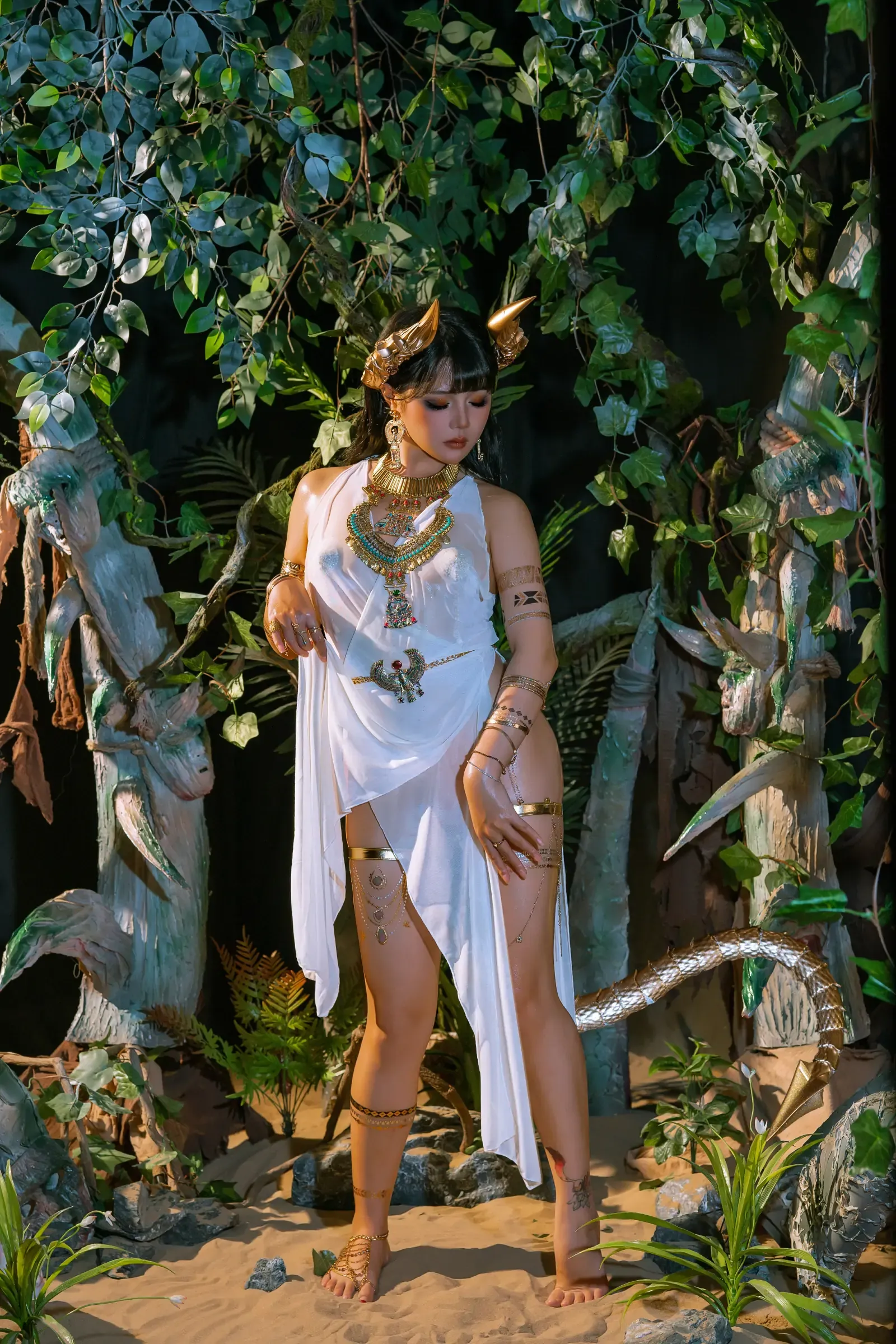 云溪溪 &#8211; 喵子 伊庇斯·拉 [18P] - 秀人网免费无水印在线套图写真