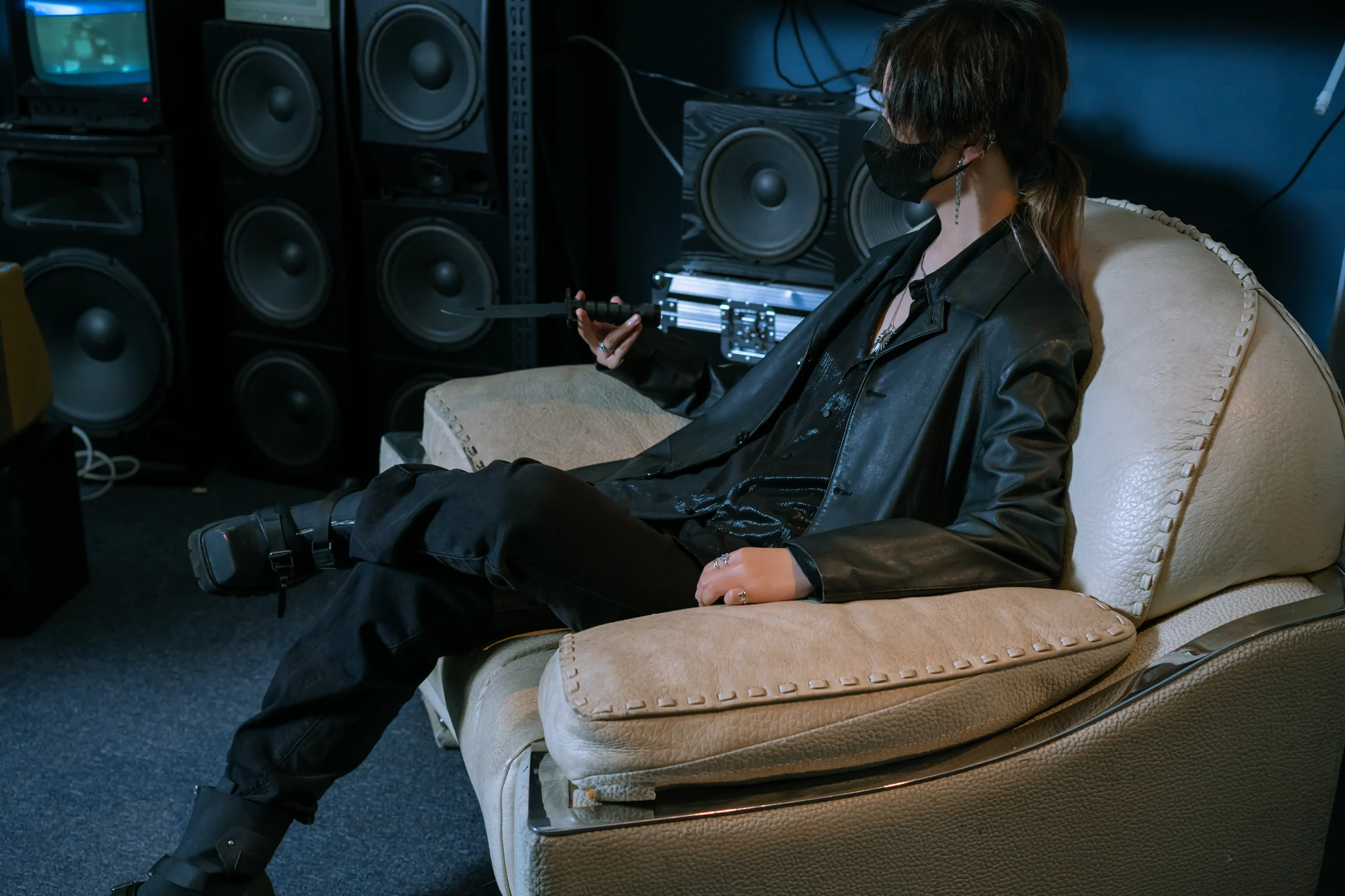 云溪溪 – 奶桃桃-审讯特工 [90P] - 秀人网免费无水印在线套图写真