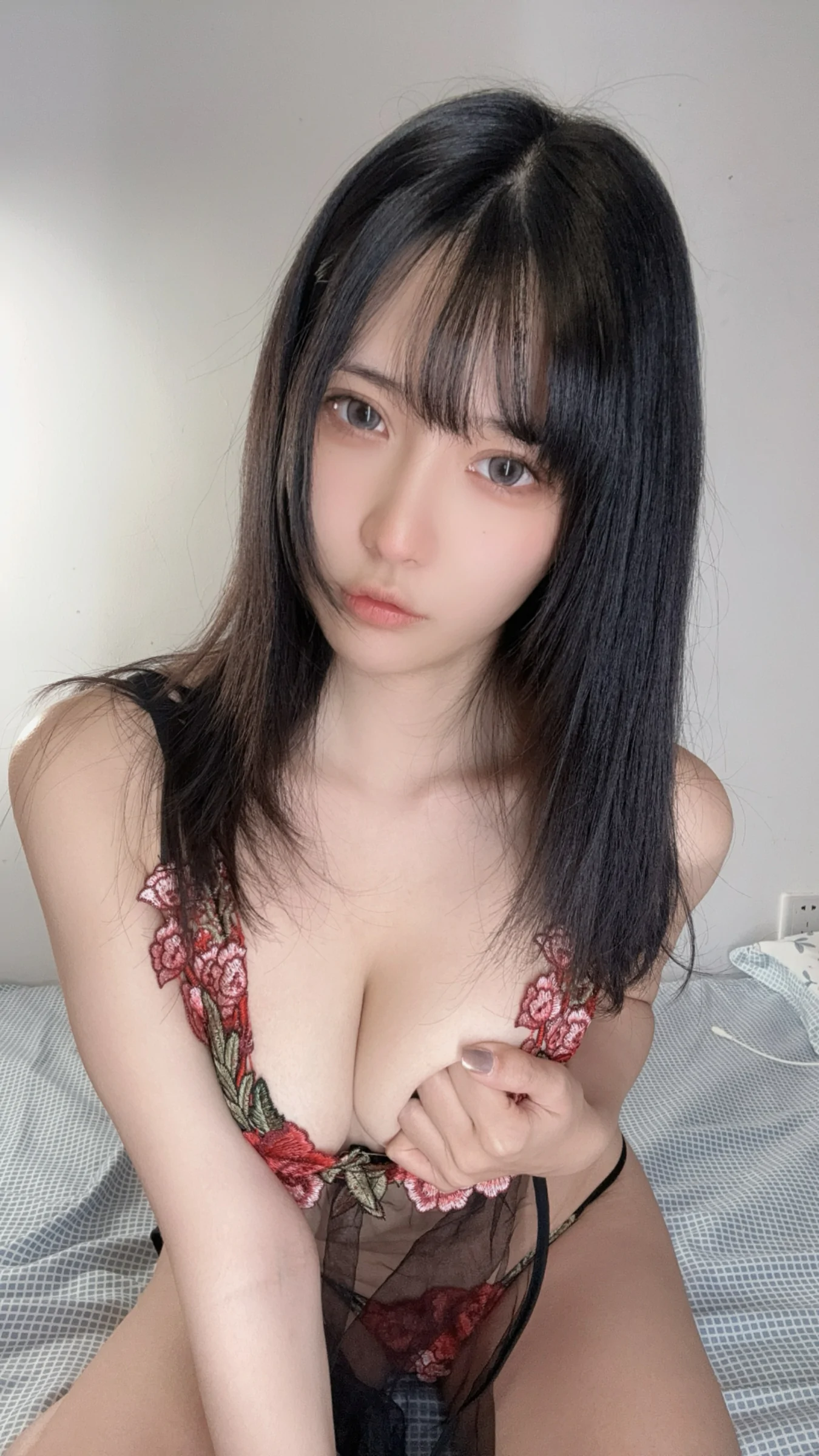 糖果果Candy – 红花 [33P] - 秀人网免费无水印在线套图写真