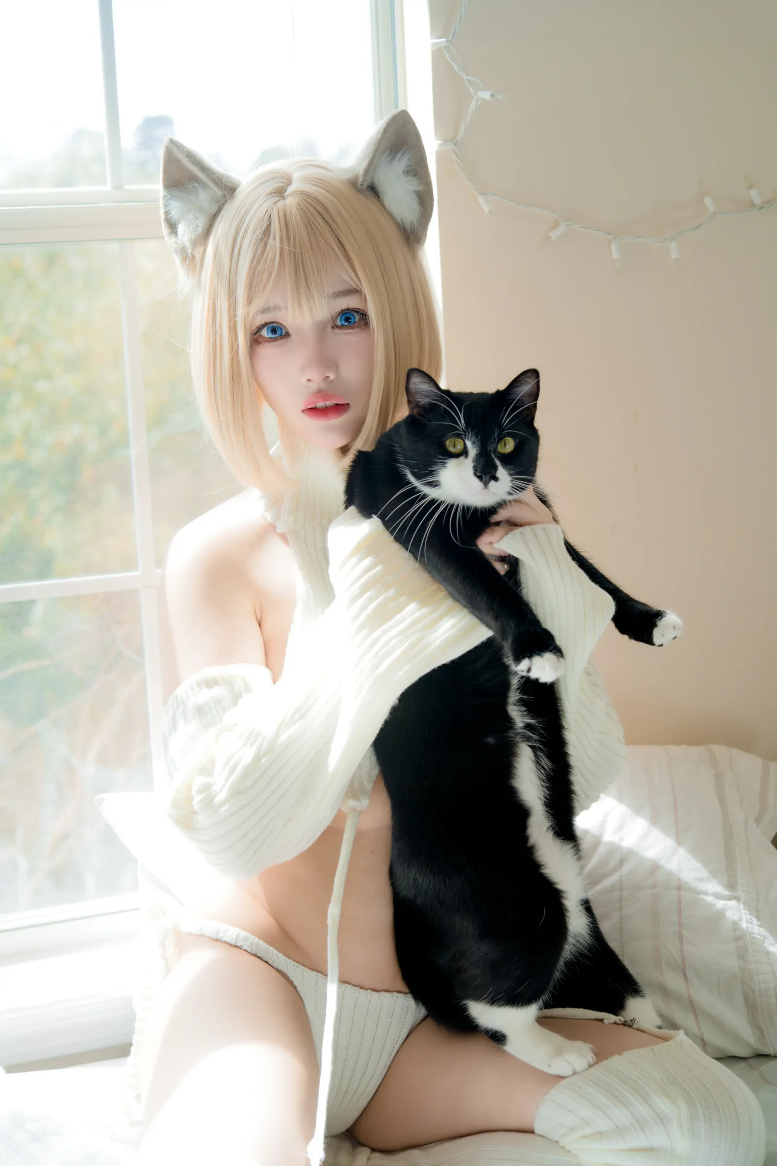 狐洛洛子 &#8211; 慵懒白猫 [36P] - 秀人网免费无水印在线套图写真