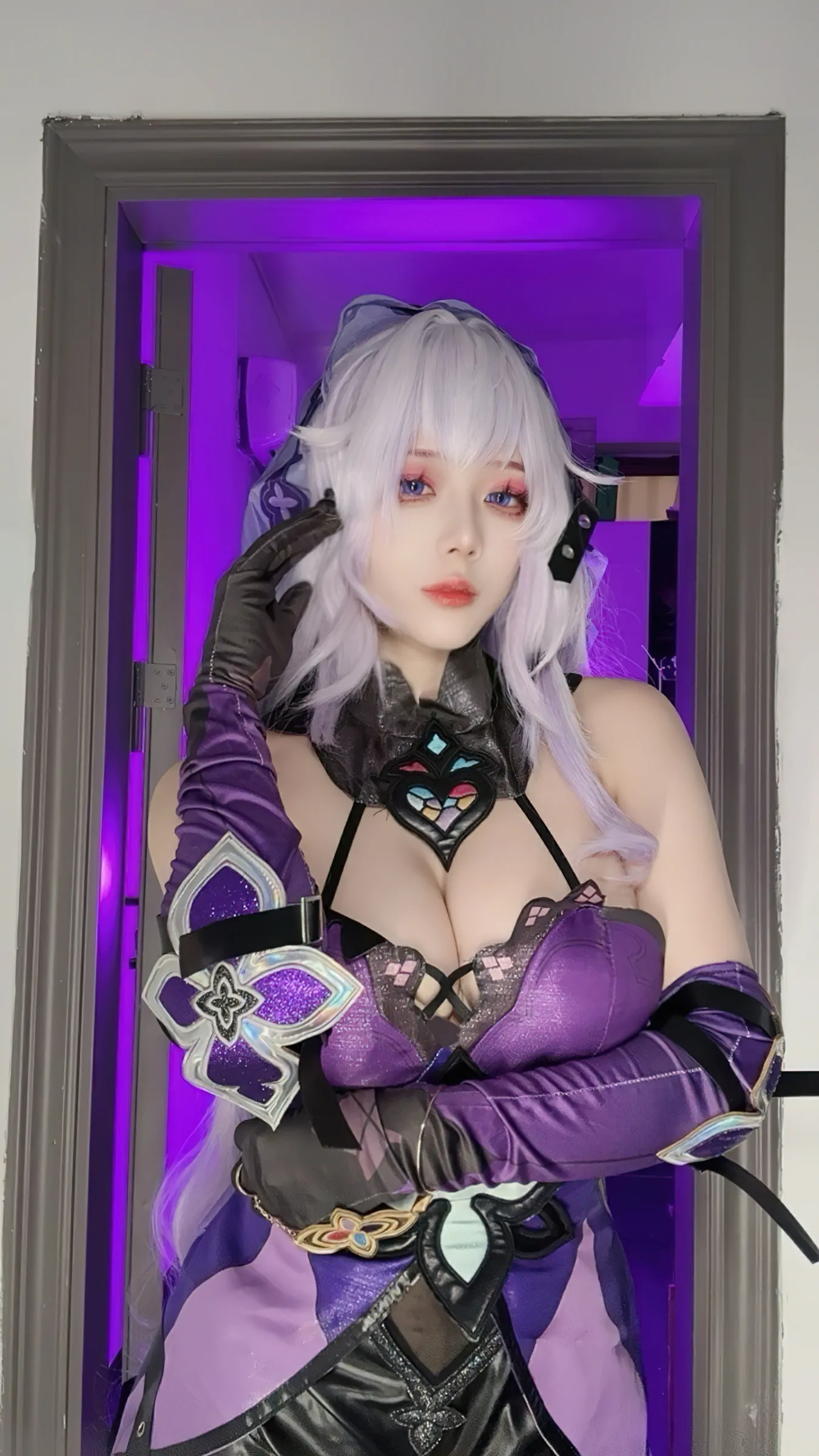 九言 – 黑天鹅 [48P] - 秀人网免费无水印在线套图写真