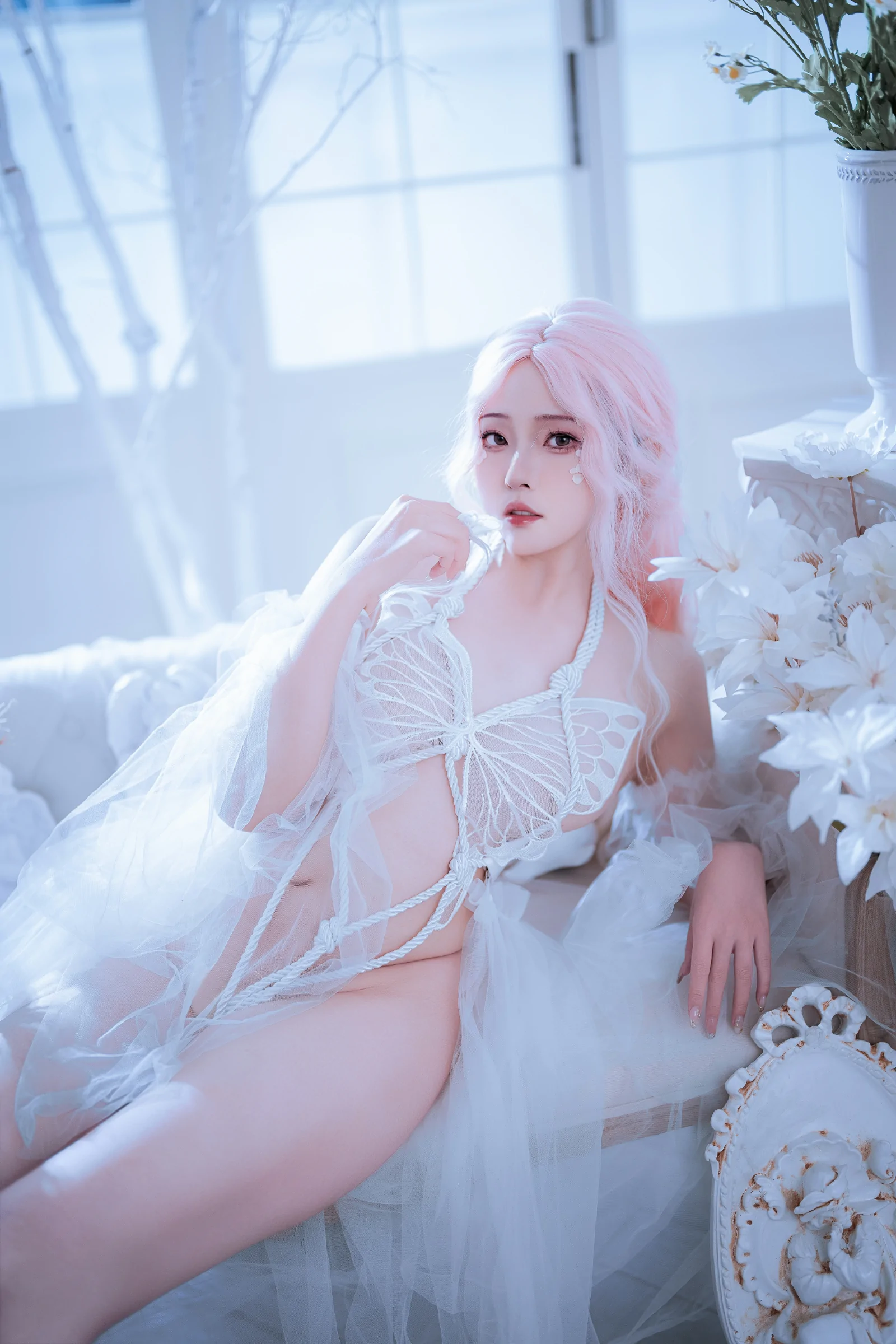 Natsuko夏夏子 &#8211; 白天蛾 [62P] - 秀人网免费无水印在线套图写真