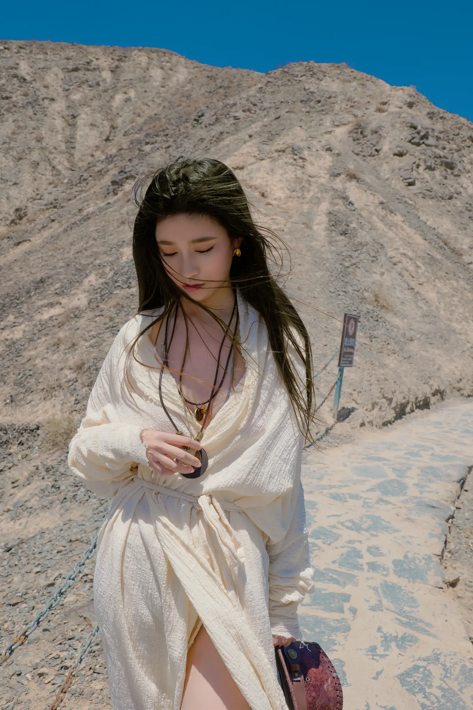 年年Nnian &#8211; 城 [46P] - 秀人网免费无水印在线套图写真