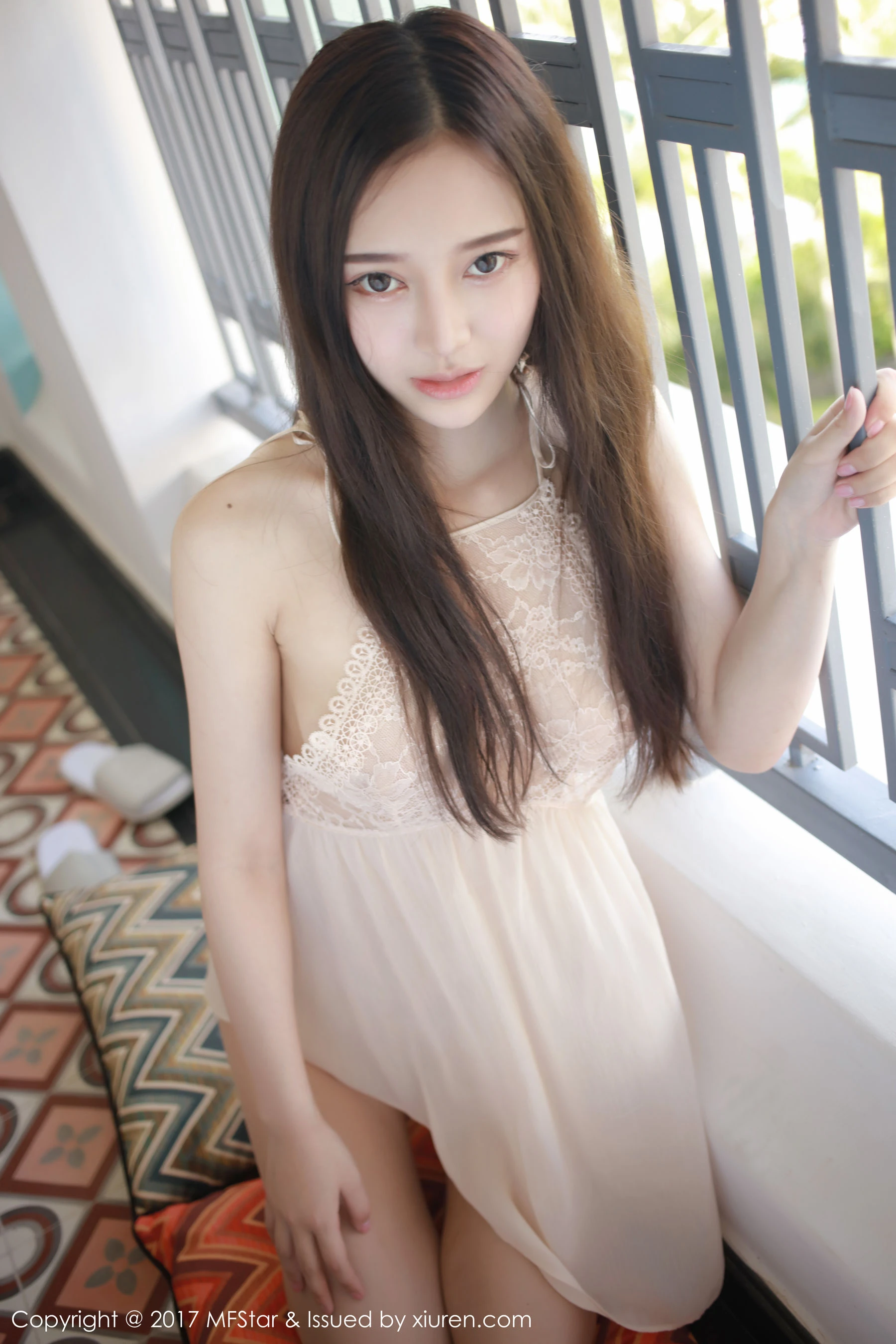 图片[2]-唐琪儿il《蕾丝服饰装扮下的美人》 模范学院 VOL.101-COS写真在线网