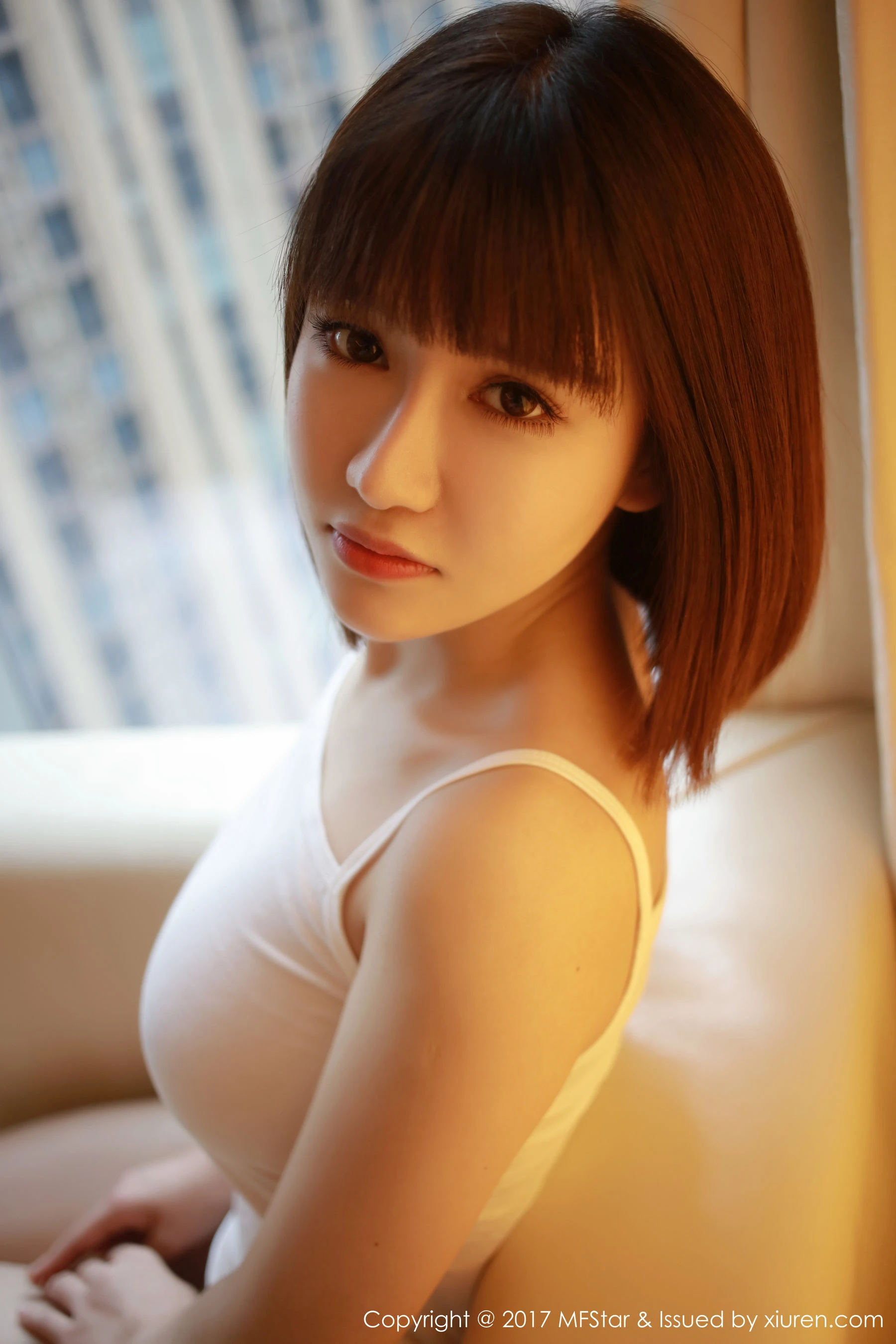 图片[5]-K8傲娇萌萌Vivian《诱人的小背心》 模范学院 VOL.102-COS写真在线网