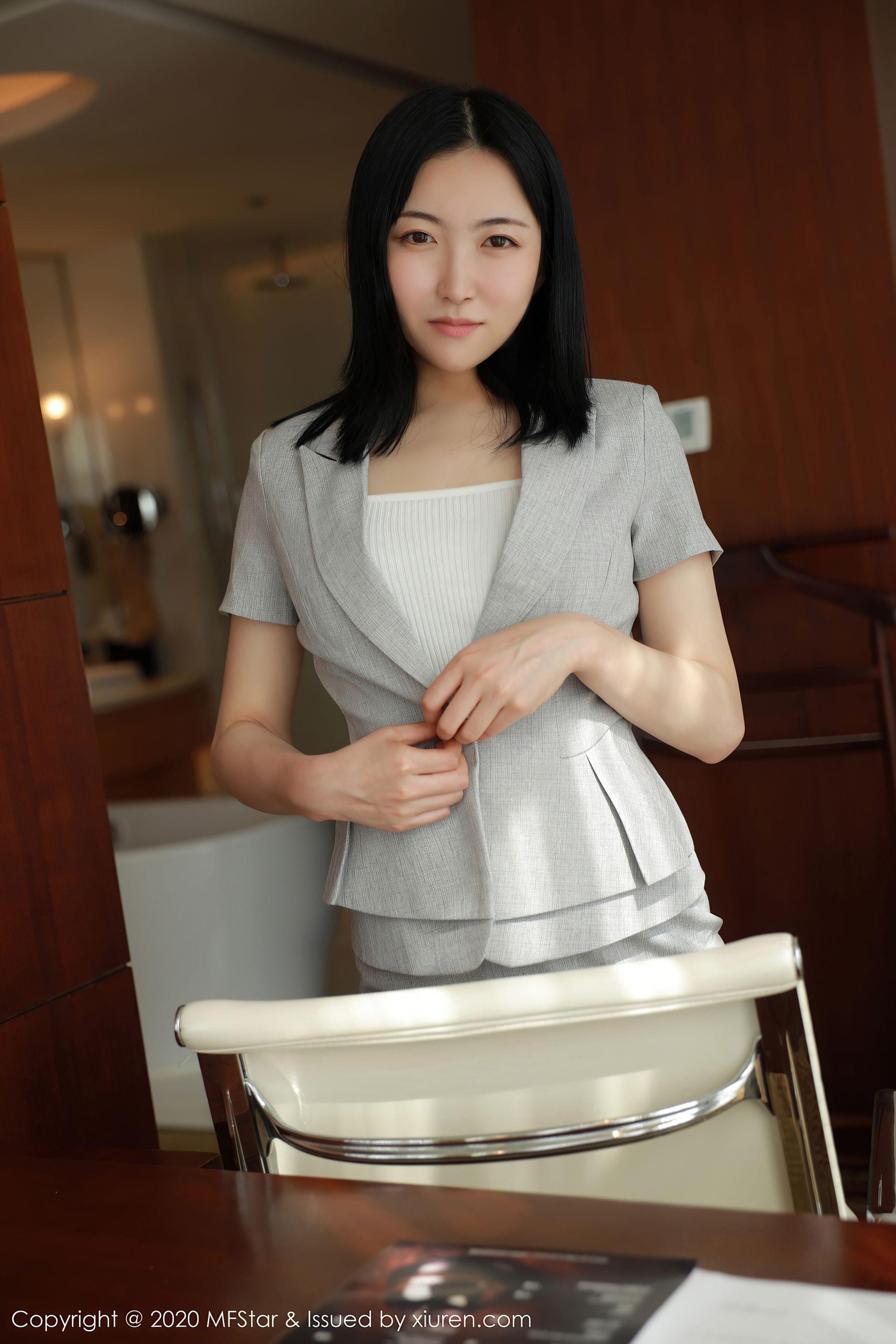 图片[3]-模范学院 Vol.366 林小艺-COS写真在线网