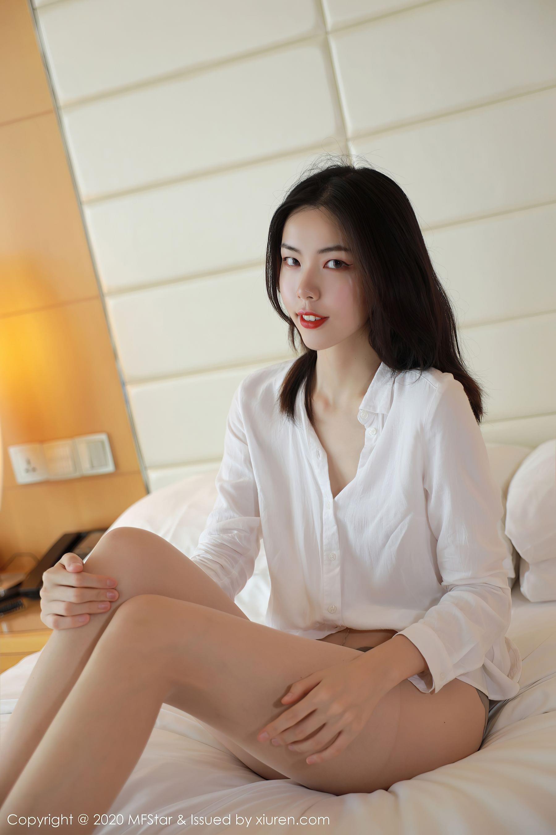 图片[5]-模范学院 Vol.406 欧阳美萱MX-COS写真在线网