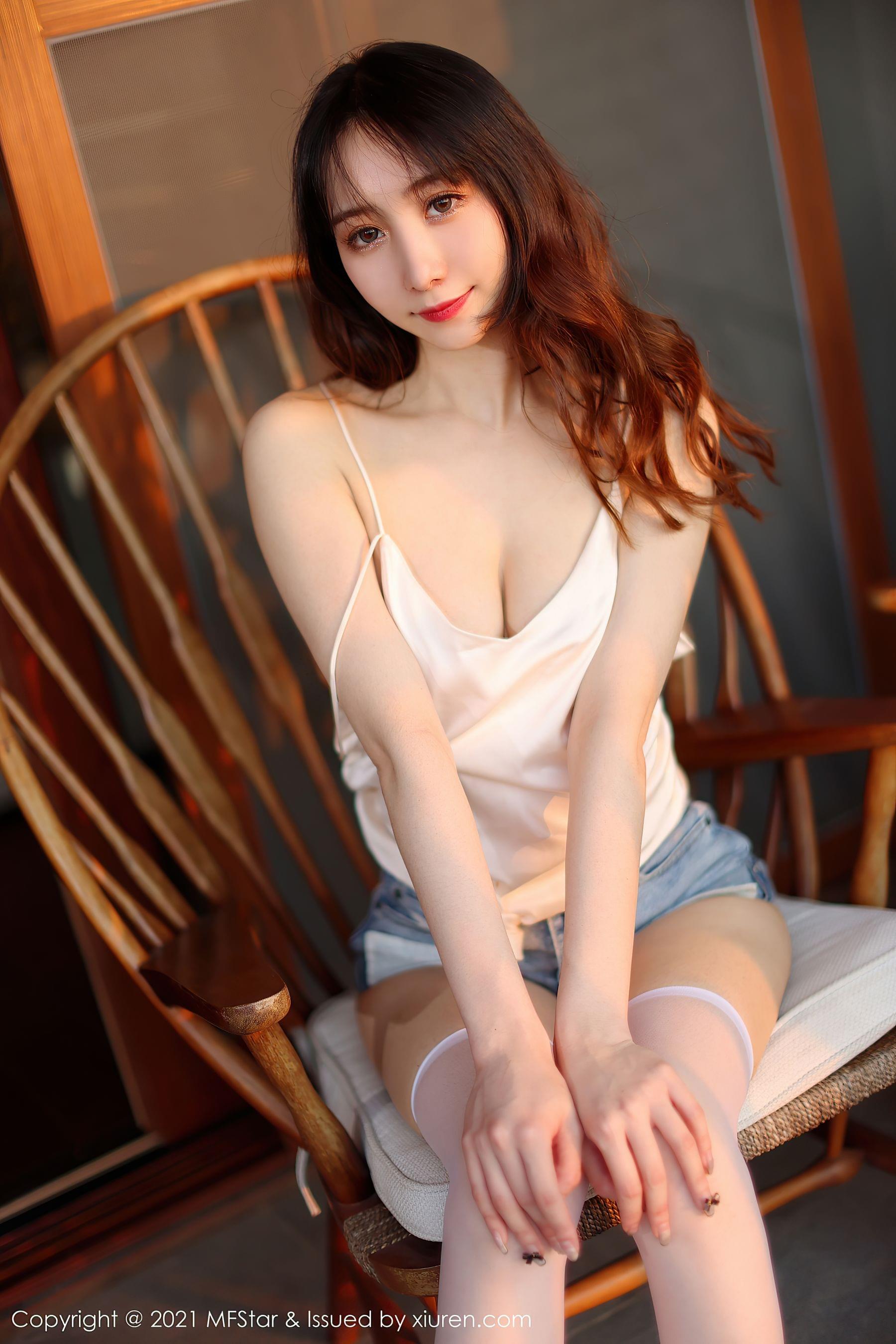 图片[3]-模范学院 Vol.506 水水er-COS写真在线网