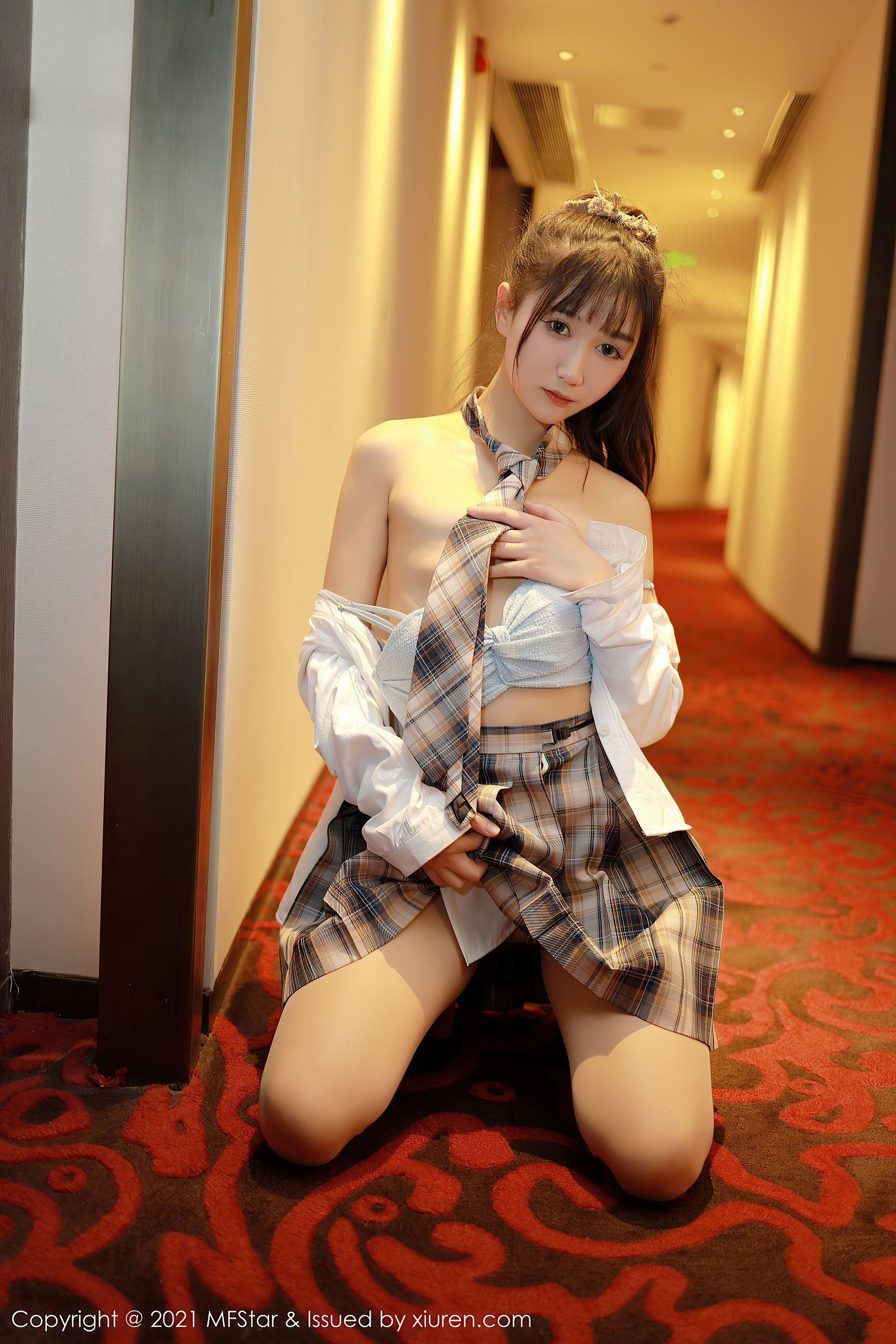 图片[3]-模范学院 Vol.447 小果冻儿-COS写真在线网