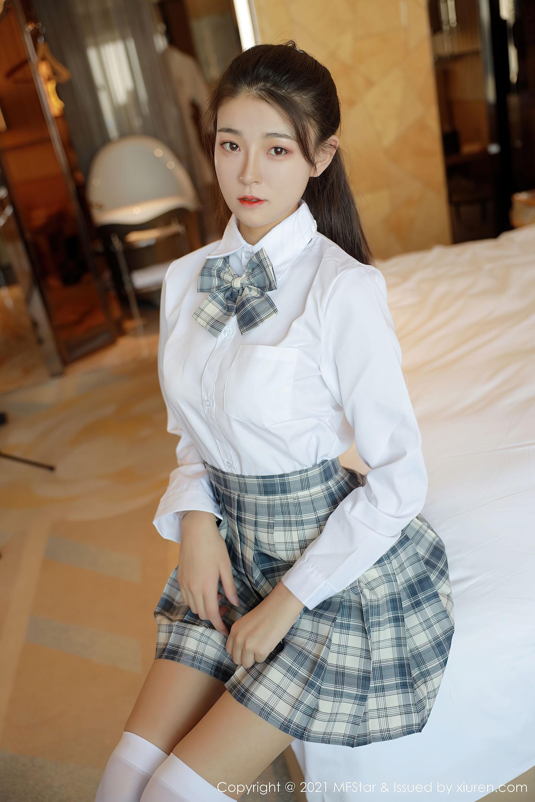 图片[5]-模范学院 Vol.448 Laura苏雨彤-COS写真在线网