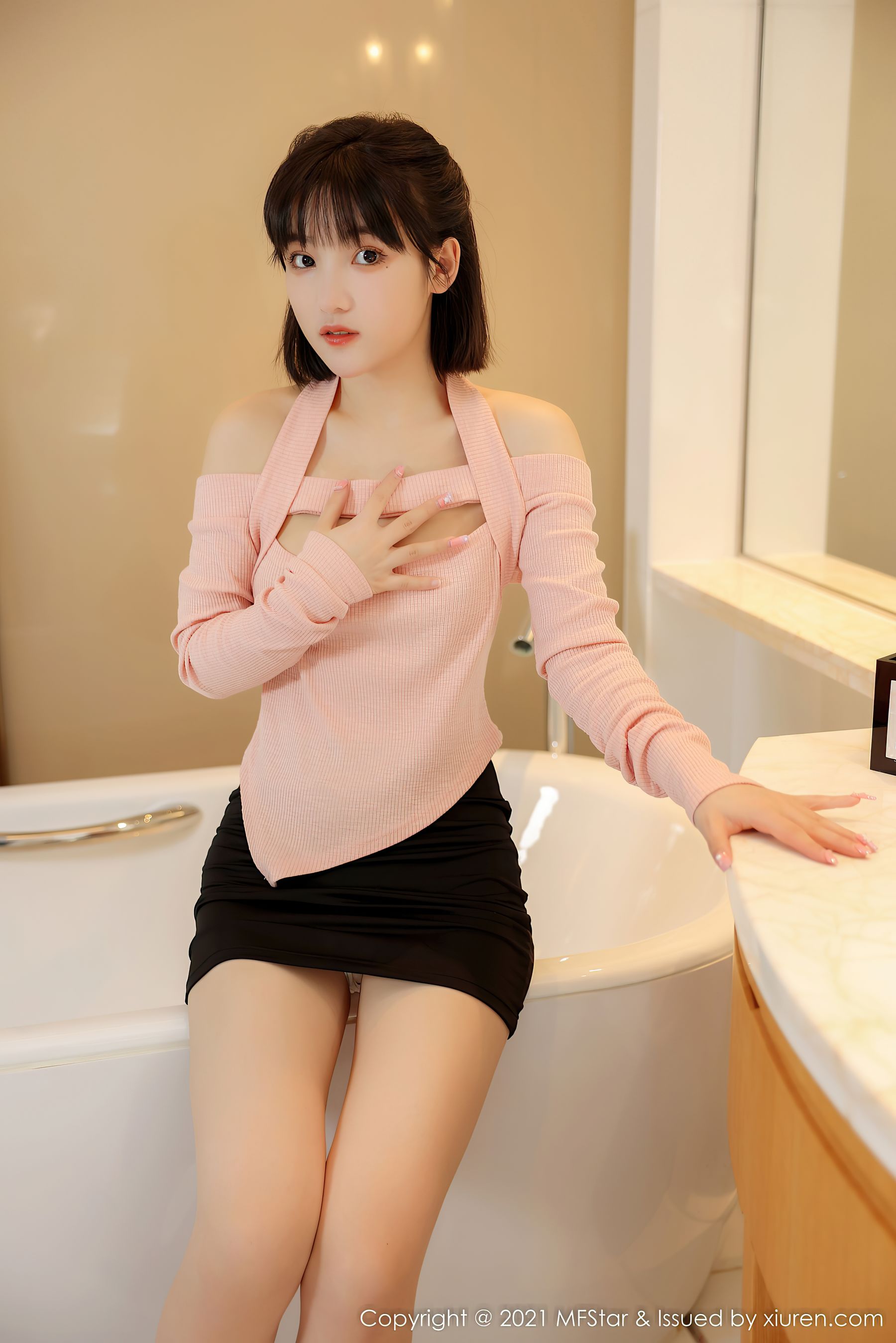 图片[3]-模范学院 Vol.545 甜筒晓彤-COS写真在线网