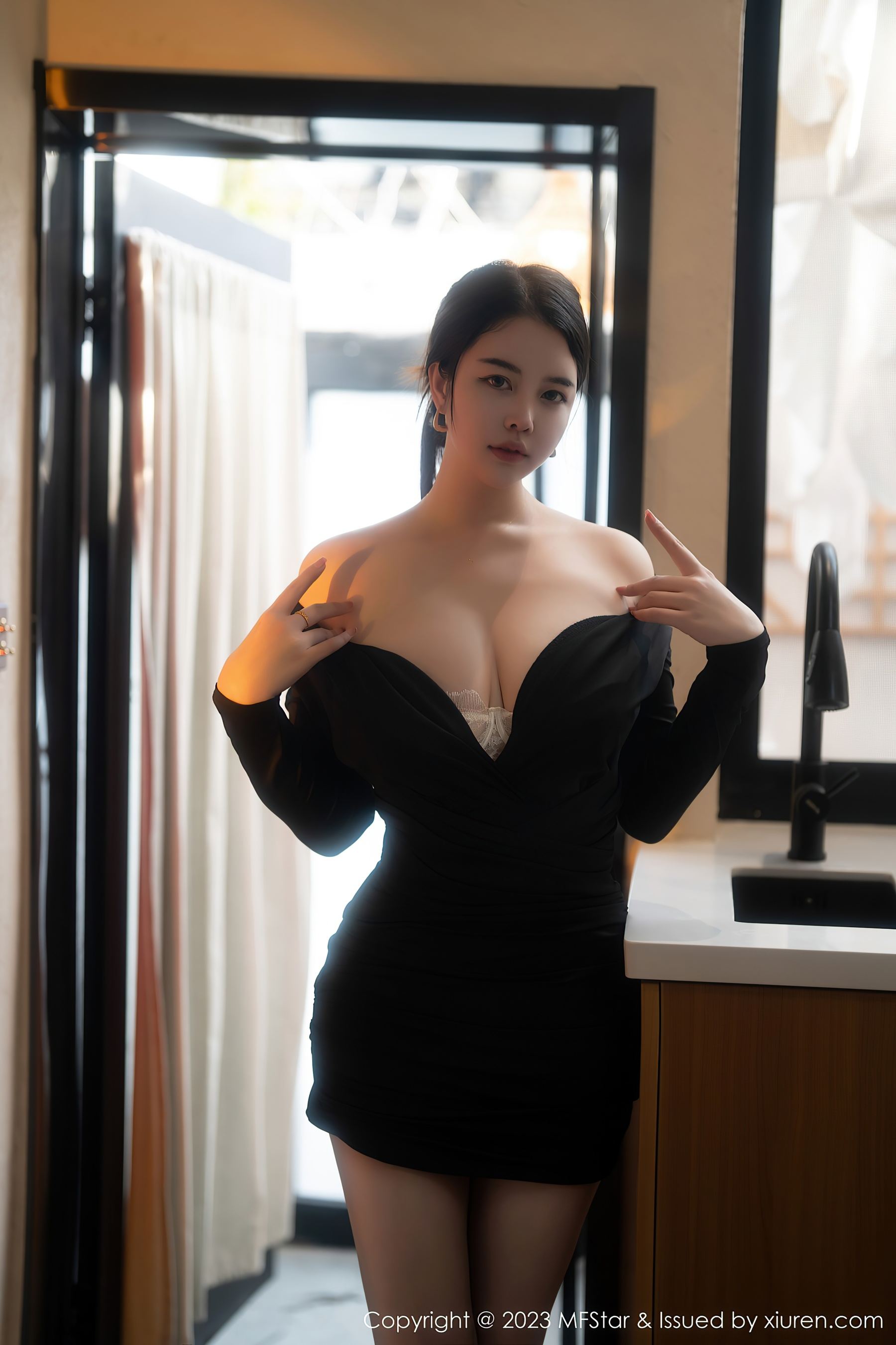 图片[4]-模范学院 VOL.596 樱桃小犊子 丰腴美臀-COS写真在线网