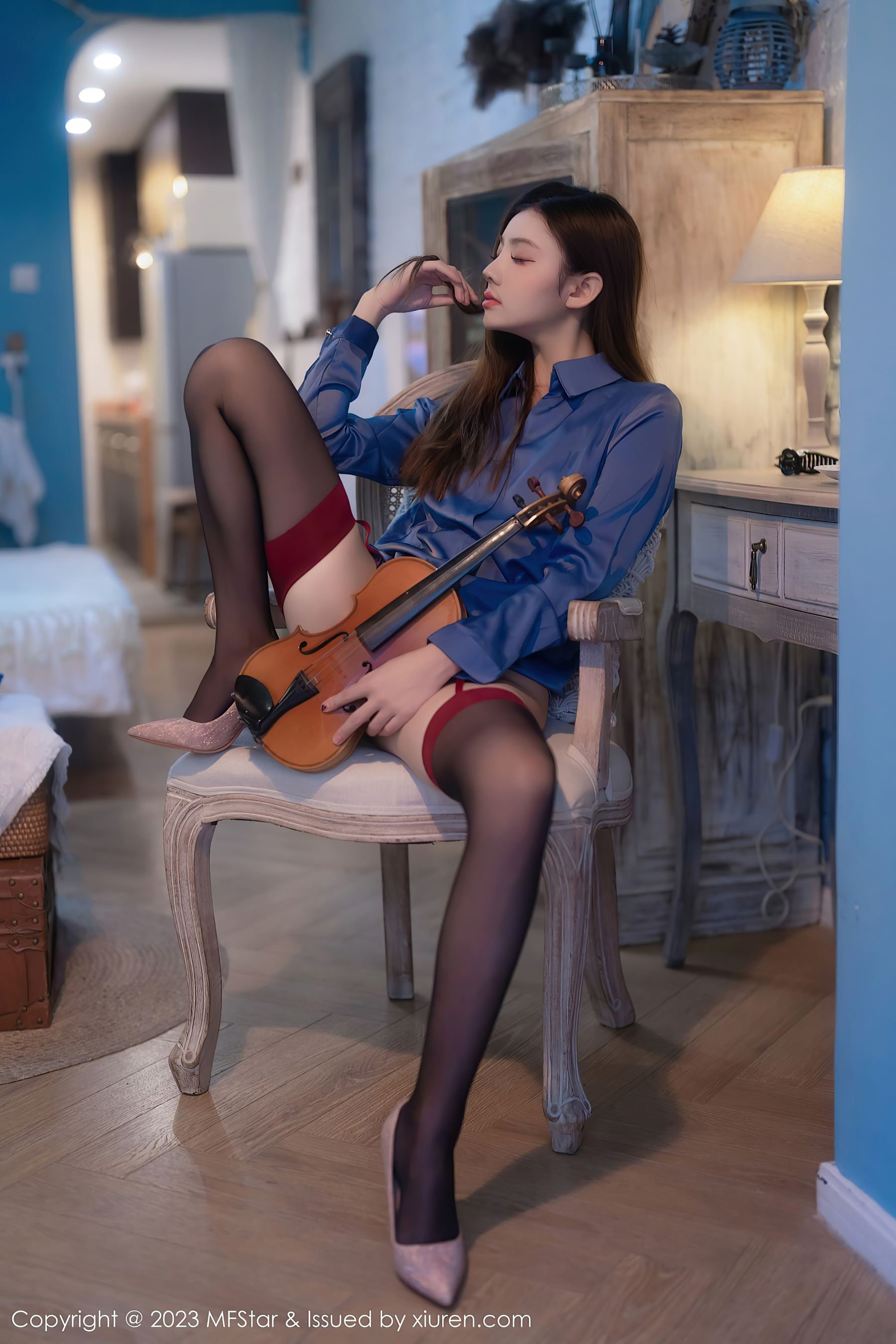 图片[3]-模范学院 VOL.610 加朵babe 短裙美腿-COS写真在线网