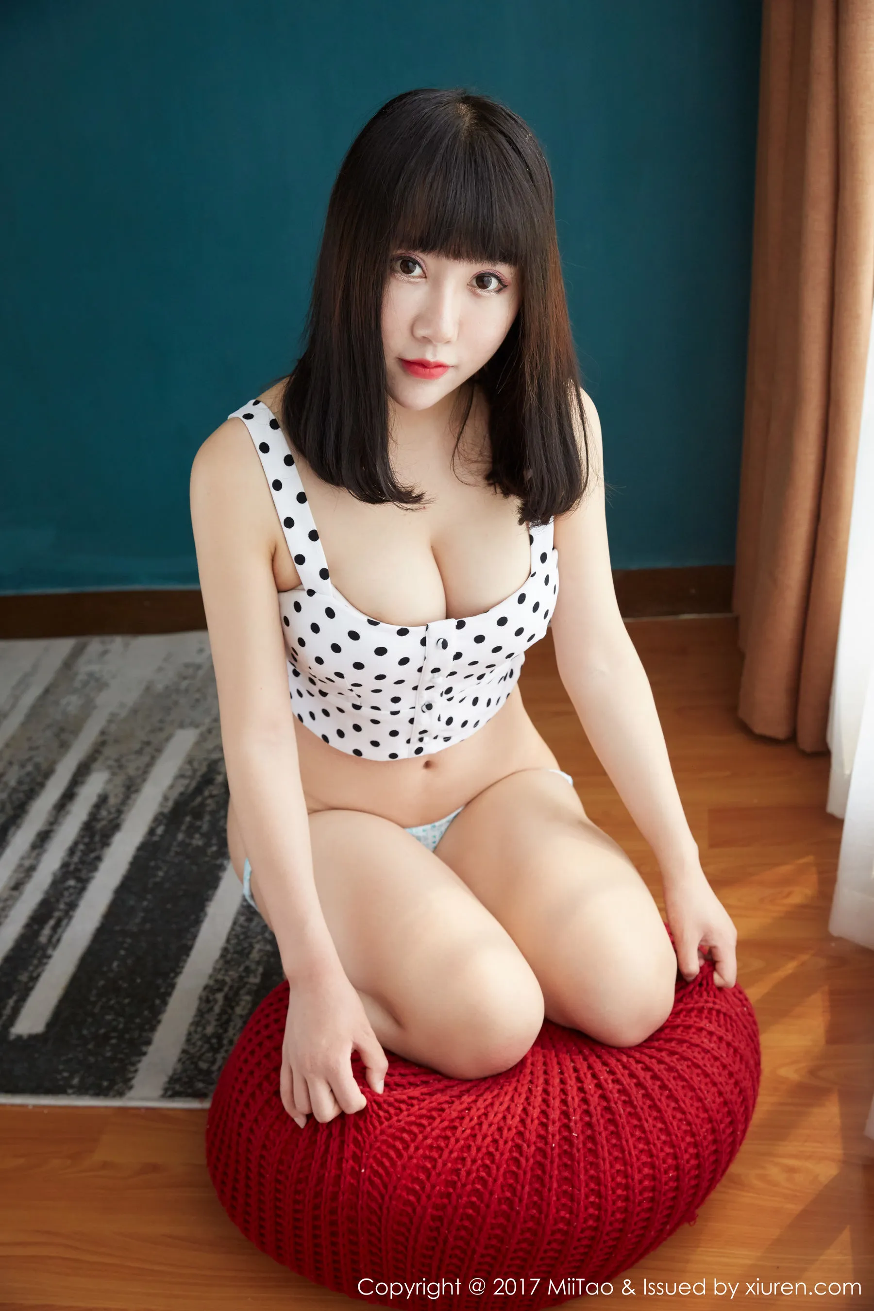 图片[4]-雪碧(夏笑笑)《甜美可爱的妹子，蜜桃美臀》 蜜桃社 VOL.068-COS写真在线网