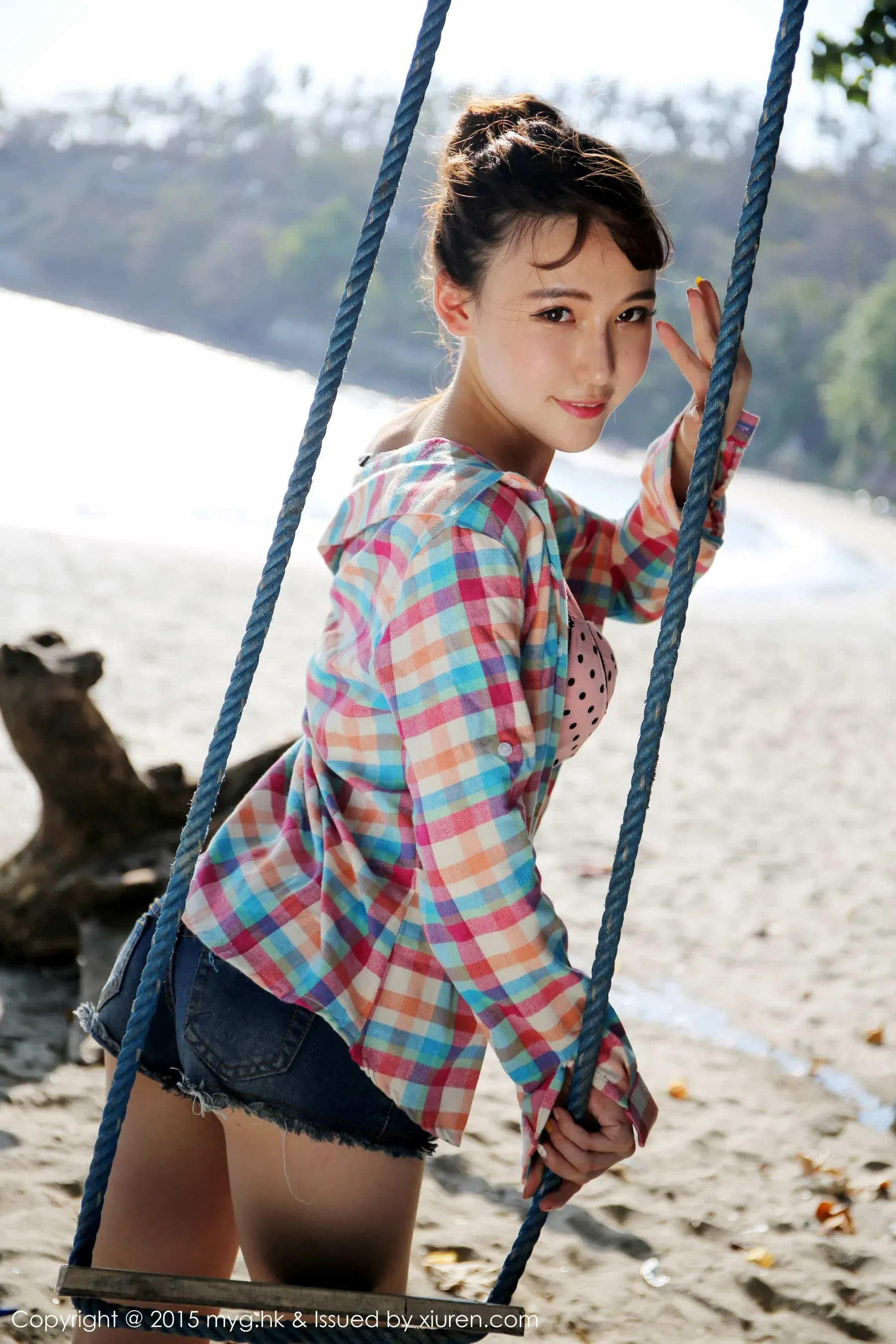 图片[4]-熊吖BOBO《海滩牛仔热裤+比基尼》 美媛馆 Vol.158-COS写真在线网