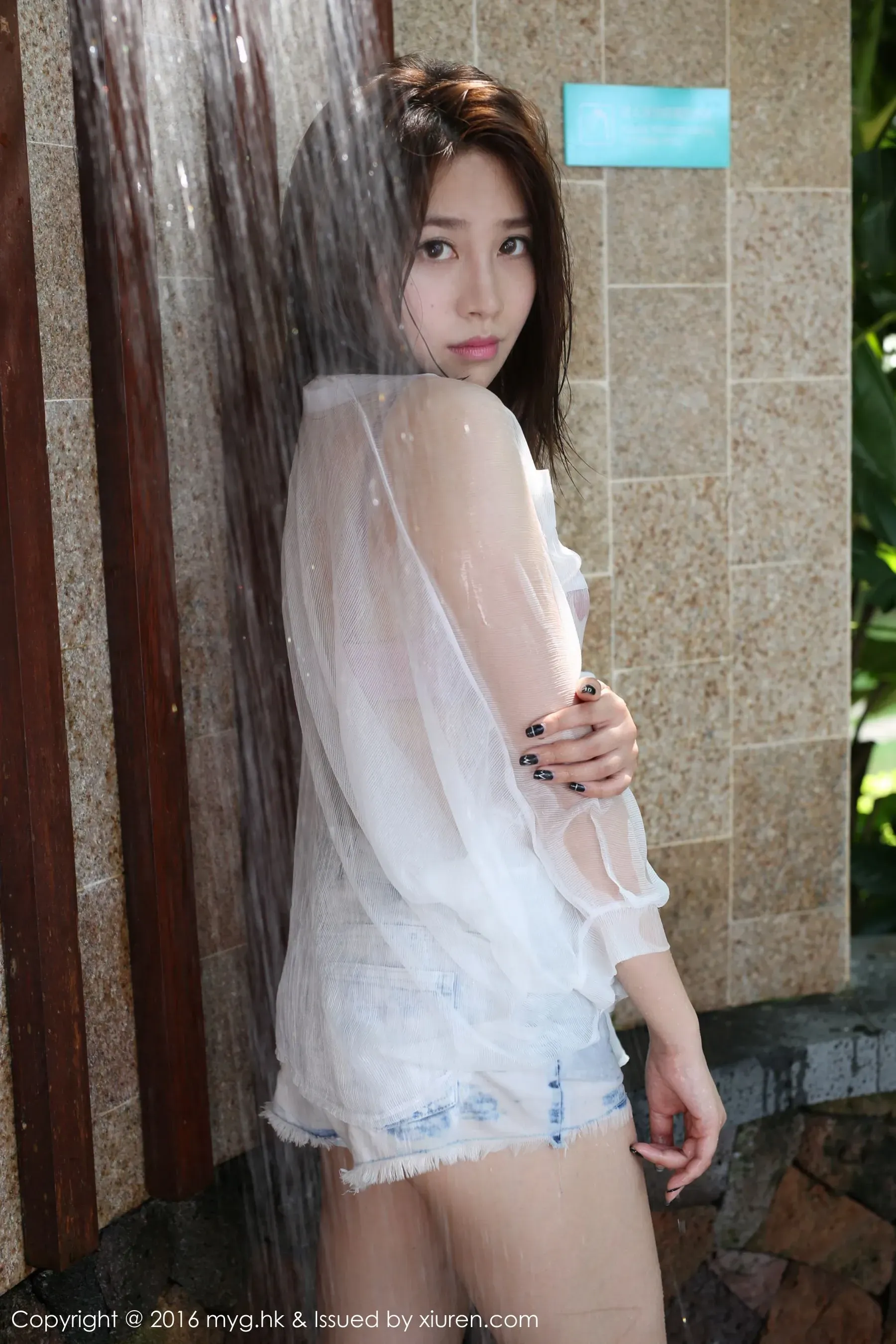 图片[2]-许诺Sabrina《楚楚可人、娇艳欲滴的女神》 美媛馆 Vol.223-COS写真在线网