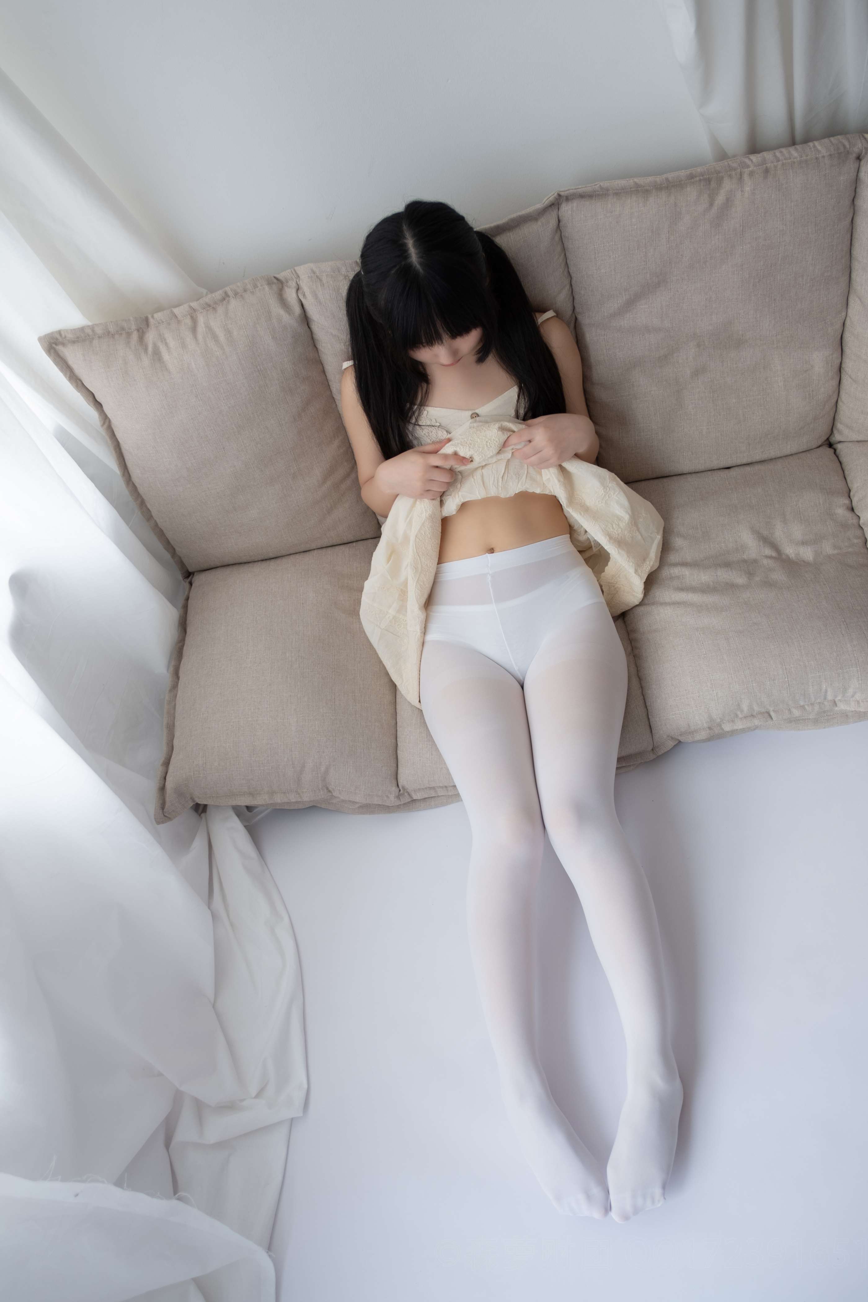 图片[6]-ALPHA-013 白丝女孩玩美足 [90P-838MB]-COS写真在线网