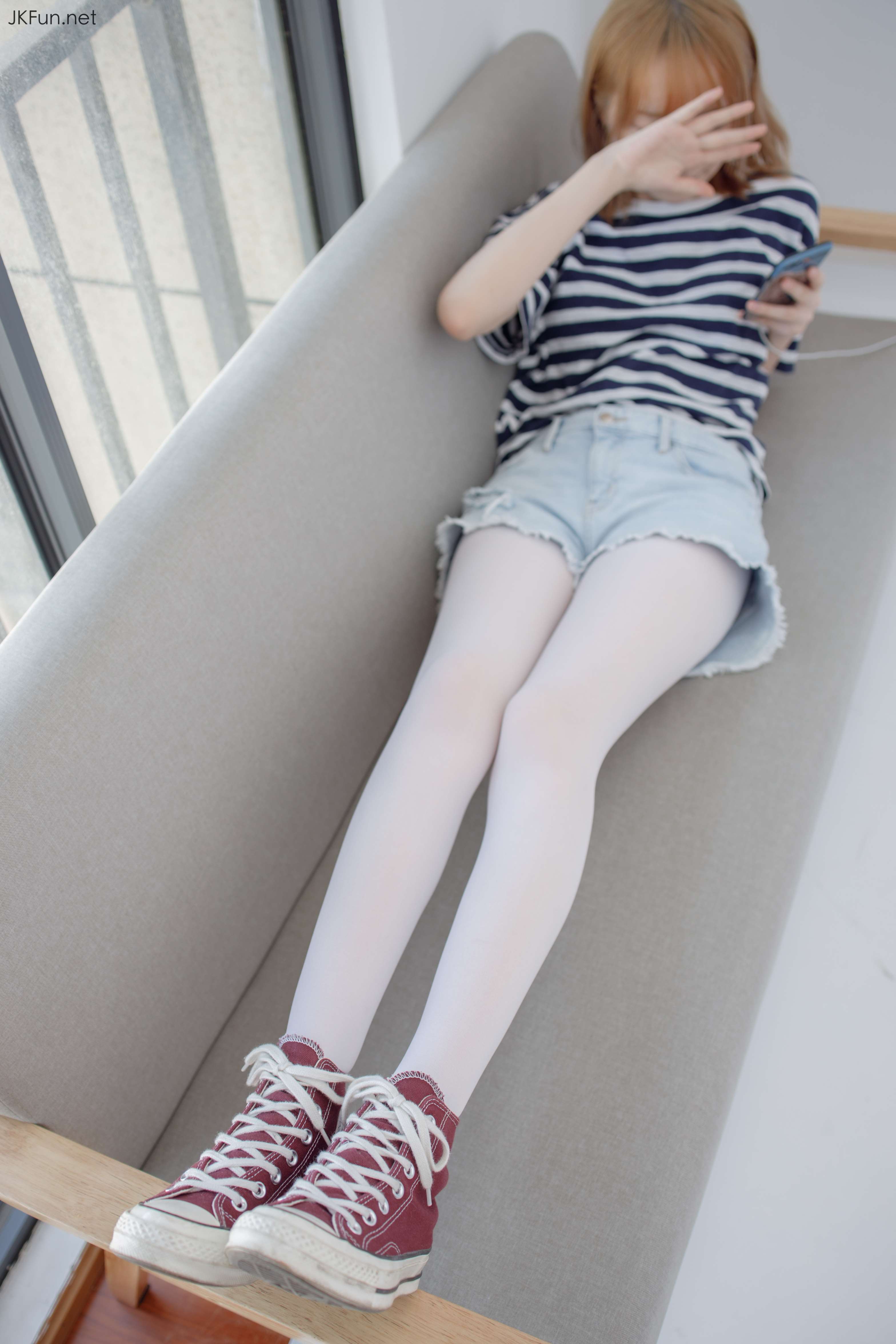 图片[2]-JKFUN-020 Aika 80D白丝牛仔热裤 [98P+1V／2.29G]-COS写真在线网