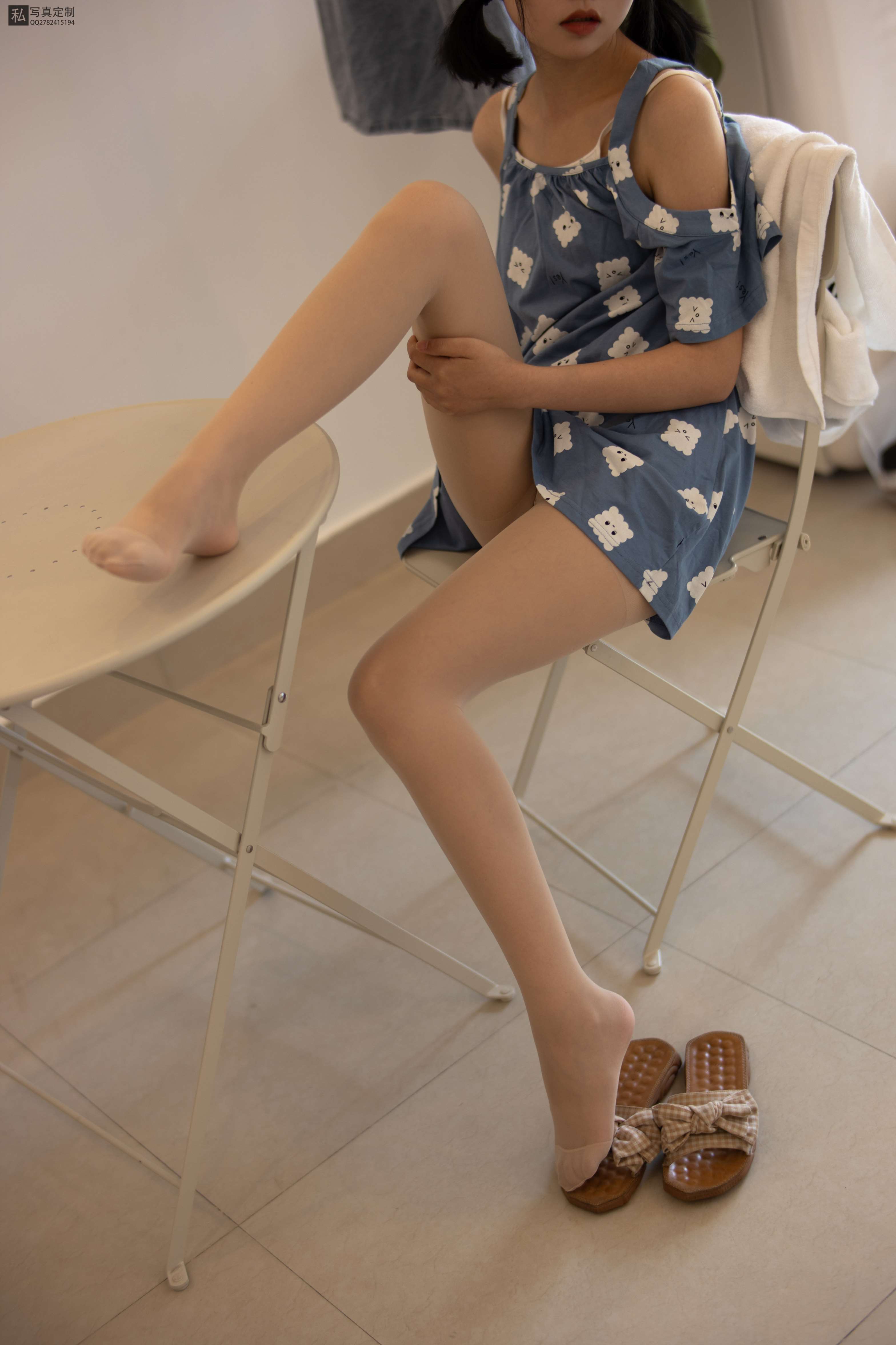 图片[4]-JKFUN-022 卉子 15D肉丝碎花小吊带 [106P+1V／3.43G]-COS写真在线网