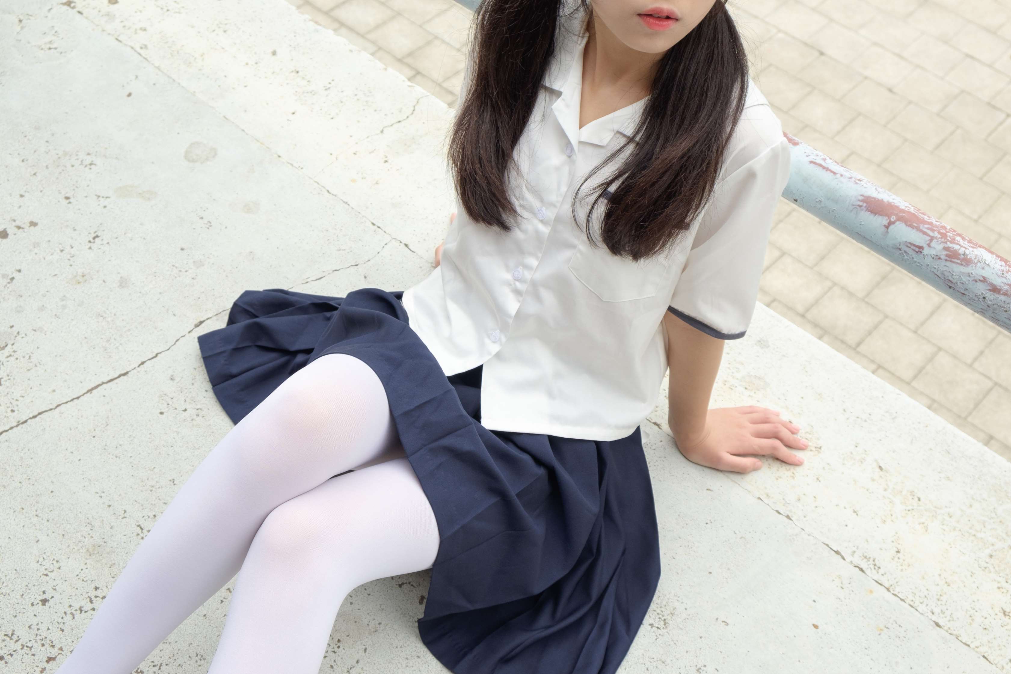 图片[2]-R15-034 户外白丝秀 [102P-696MB]-COS写真在线网
