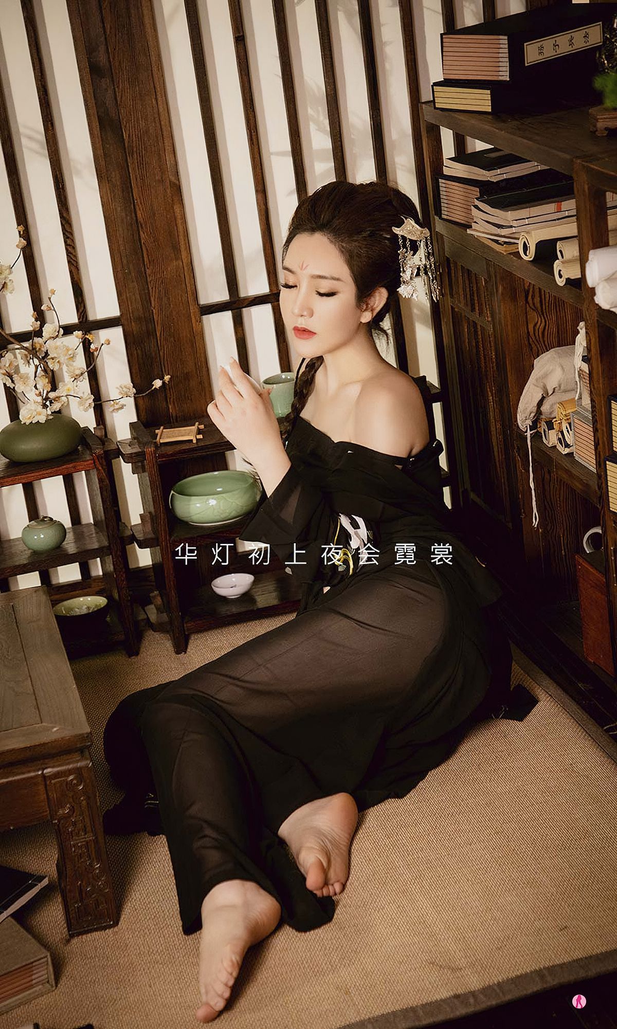 图片[4]-UGirls 爱尤物 NO.2009 金梓琳 华灯初上夜会霓裳 [35P]-COS写真在线网