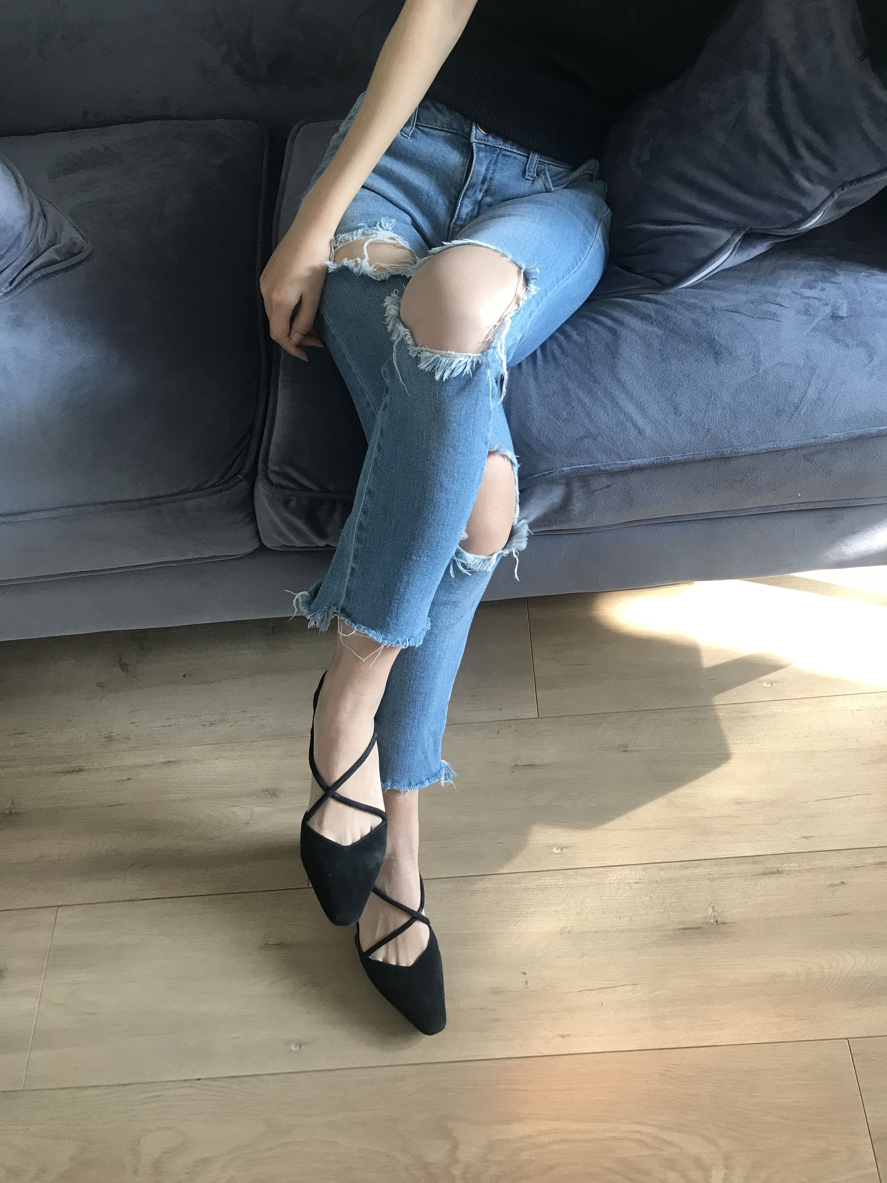 安乔乔儿(Nia乔乔) No.015 脏脚踩鸡蛋 [116P] - 秀人网免费无水印在线套图写真