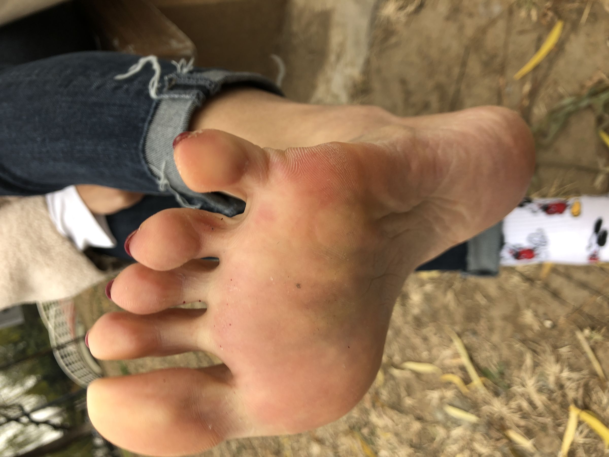 安乔乔儿(Nia乔乔) No.010 红甲裸足 [129P] - 秀人网免费无水印在线套图写真