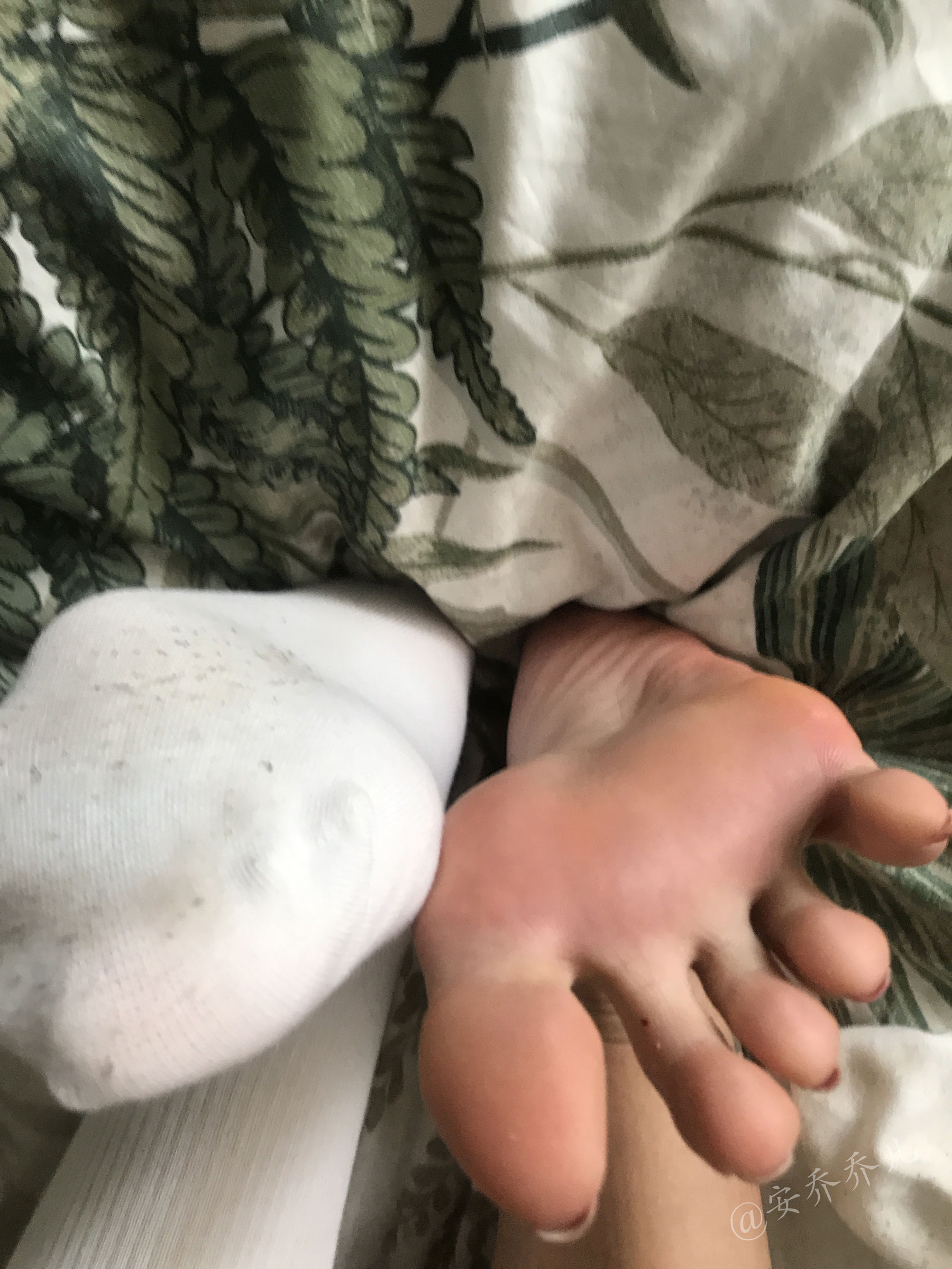 安乔乔儿(Nia乔乔) No.019 健身房白袜 [135P] - 秀人网免费无水印在线套图写真